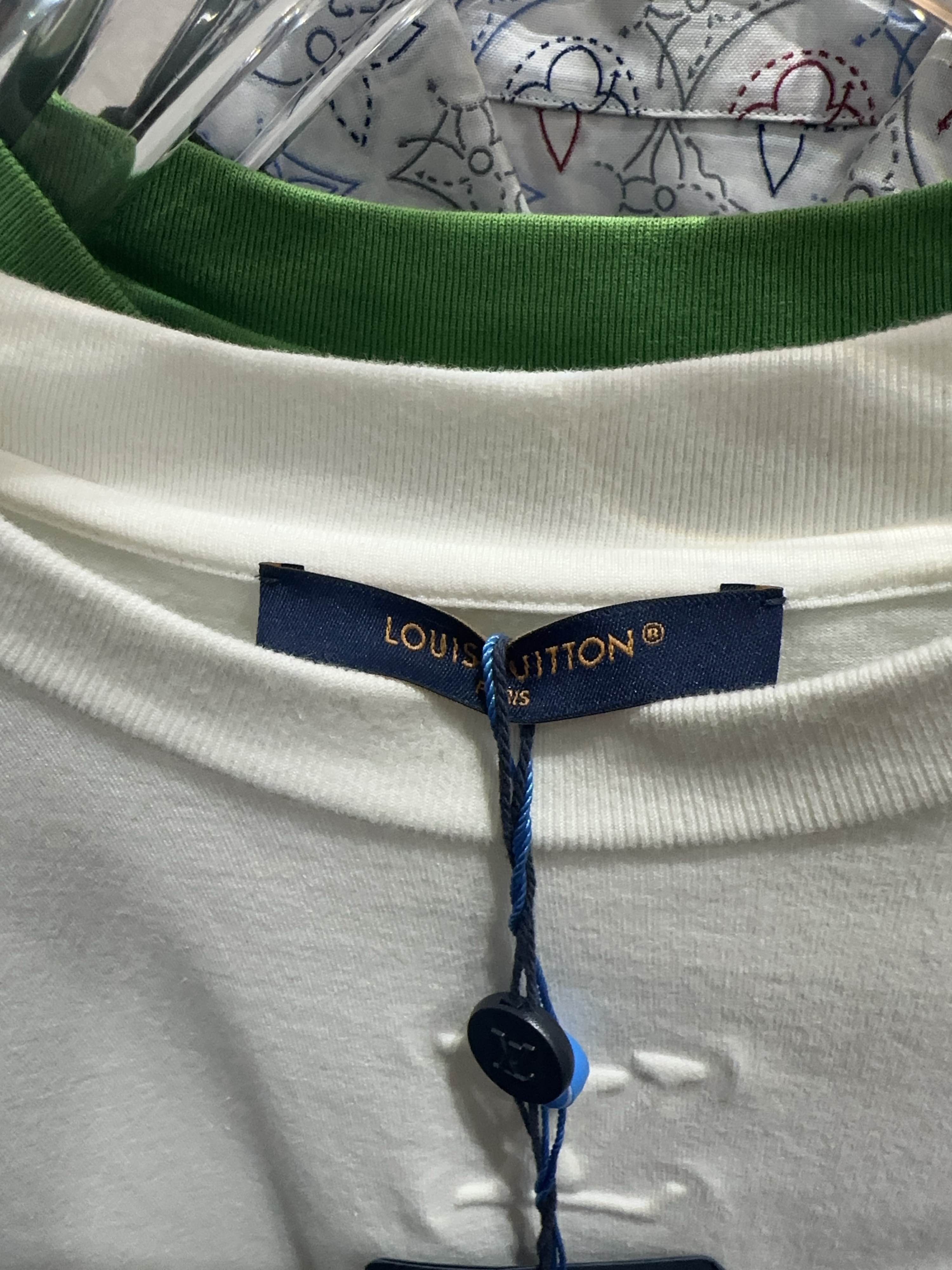 Louis Vuitton Louis Vuitton Debossed Logo T-Shirt Size M Size US M / EU 48-50 / 2 - 3 Thumbnail