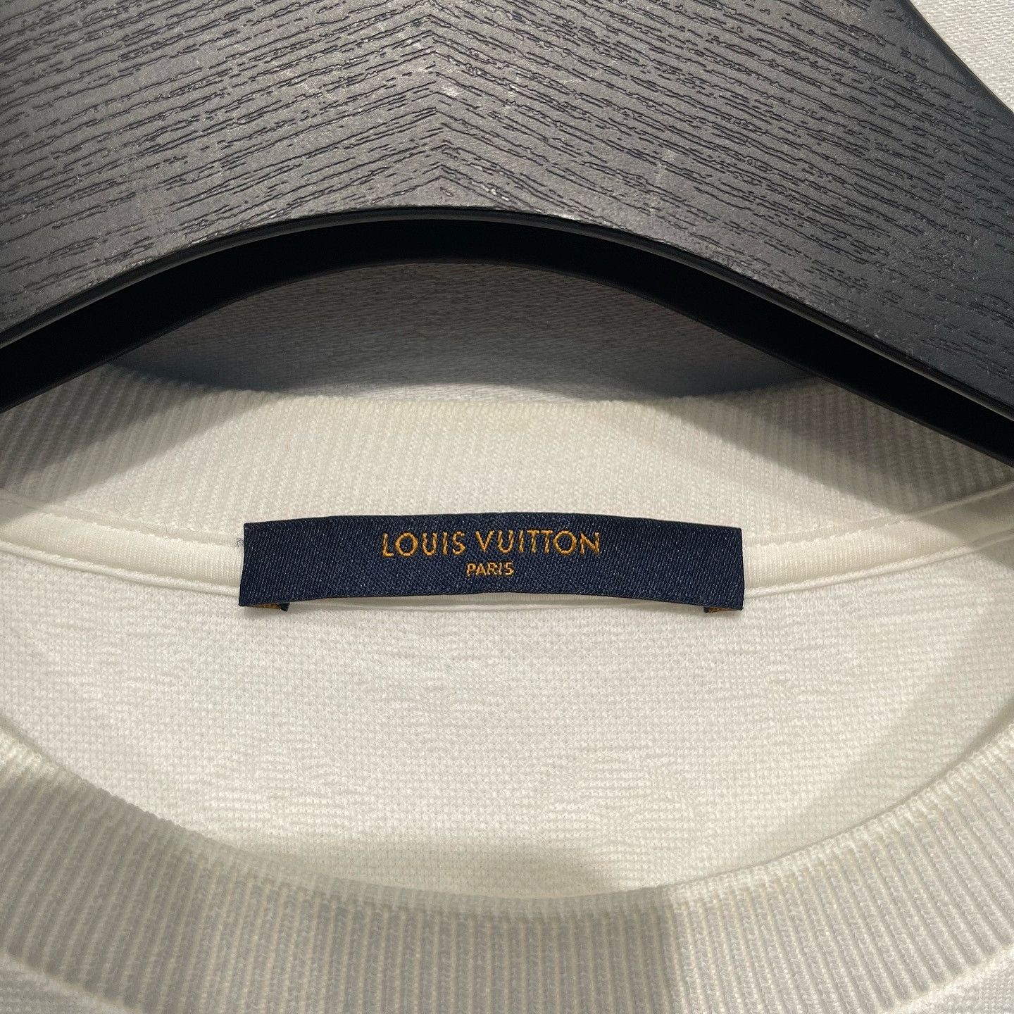 Louis Vuitton Louis Vuitton Monogram Pocket T-Shirt Size S Size US S / EU 44-46 / 1 - 3 Thumbnail