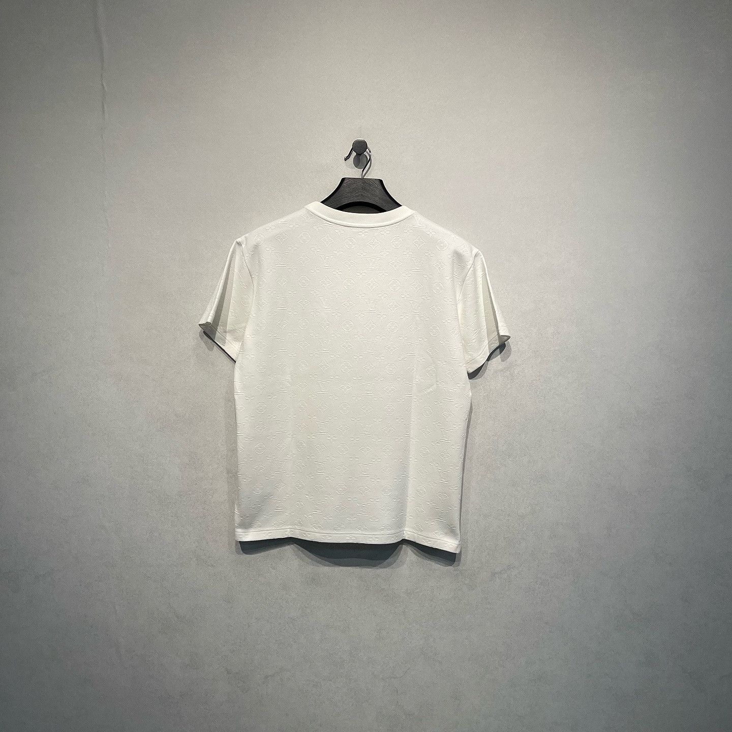 Louis Vuitton Louis Vuitton Monogram Pocket T-Shirt Size S Size US S / EU 44-46 / 1 - 2 Thumbnail