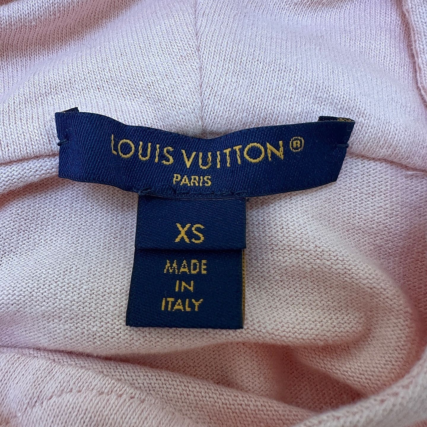 Louis Vuitton Louis Vuitton Pink Chain Hooded T-Shirt Size XS Size XS / US 0-2 / IT 36-38 - 3 Thumbnail