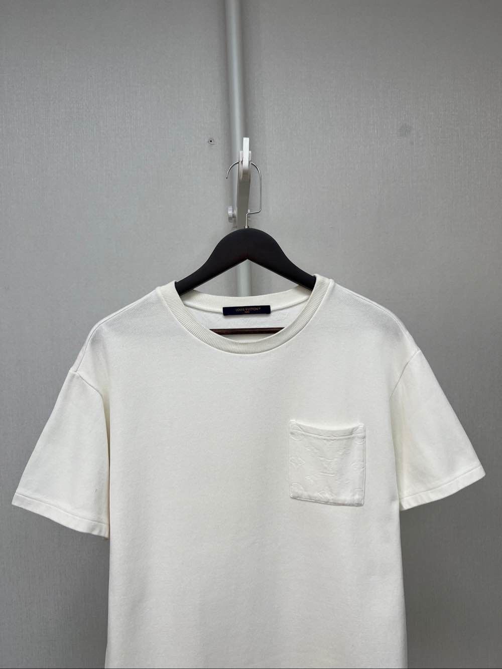 Louis Vuitton Louis Vuitton Monogram Pocket T-Shirt Size M Size US M / EU 48-50 / 2 - 4 Thumbnail