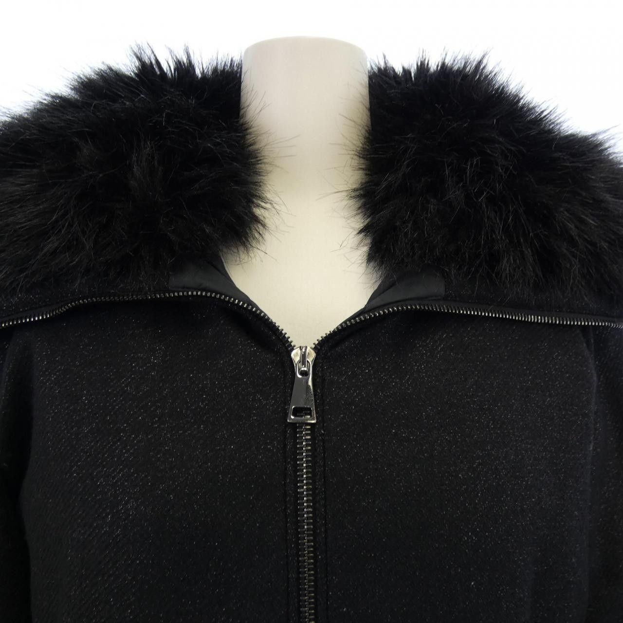 Moncler Moncler Moncler AUTOUR Down Jacket Textile Outerwear AUTOUR DUTY FREE for USA Size ONE SIZE - 5 Thumbnail