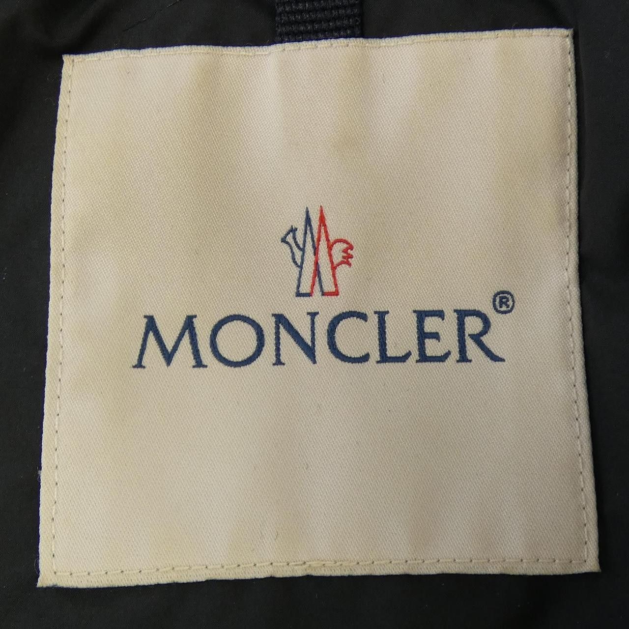 Moncler Moncler Moncler AUTOUR Down Jacket Textile Outerwear AUTOUR DUTY FREE for USA Size ONE SIZE - 4 Thumbnail