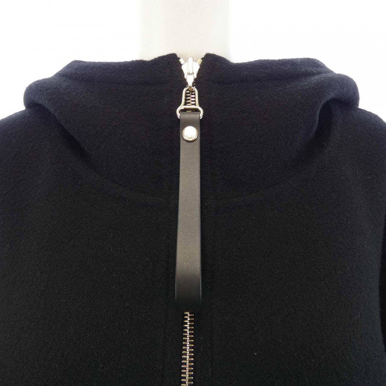Louis Vuitton Louis Vuitton Louis Vuitton Wool Blend Cape Textile Outerwear FSCO08PGY DUTY FREE for USA Size ONE SIZE - 5 Thumbnail