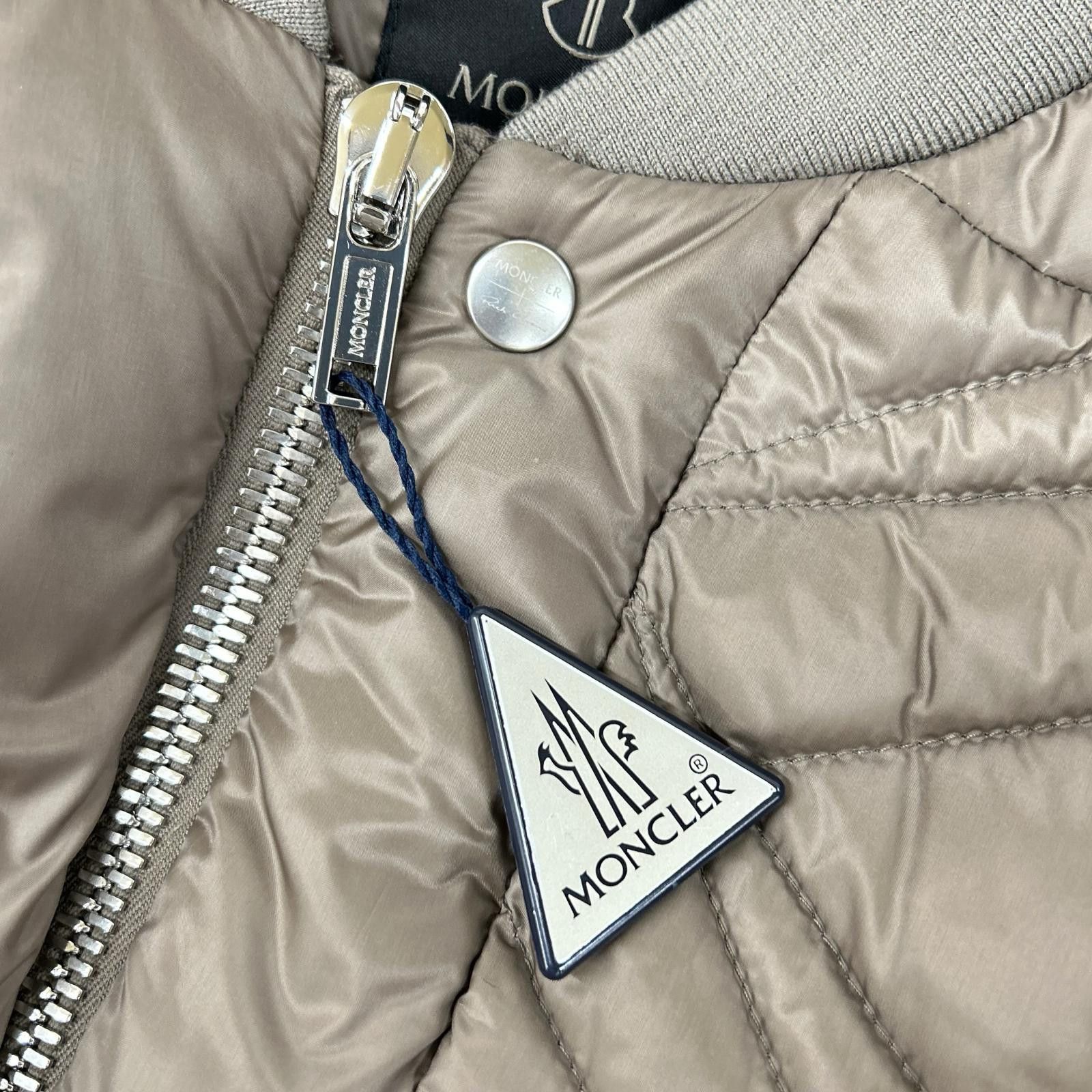 Moncler Moncler Moncler MEGAPENTA FLIGHT Down Jacket Textile Outerwear DUTY FREE for USA Size ONE SIZE - 11 Thumbnail