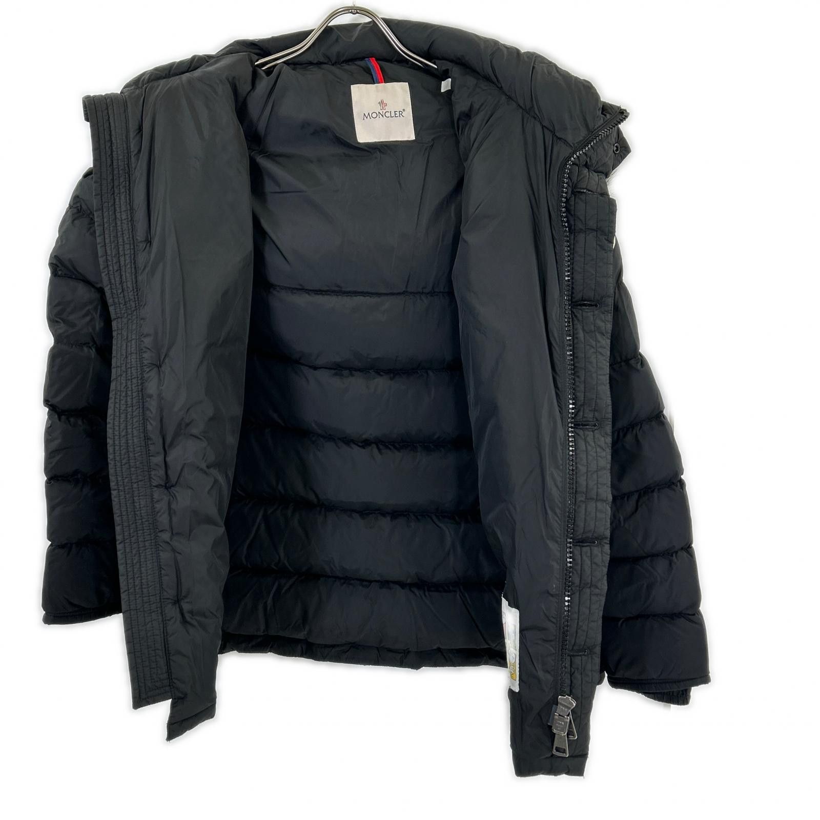 Moncler Moncler Moncler CLUNY Down Jacket Textile Outerwear DUTY FREE for USA Size ONE SIZE - 4 Thumbnail