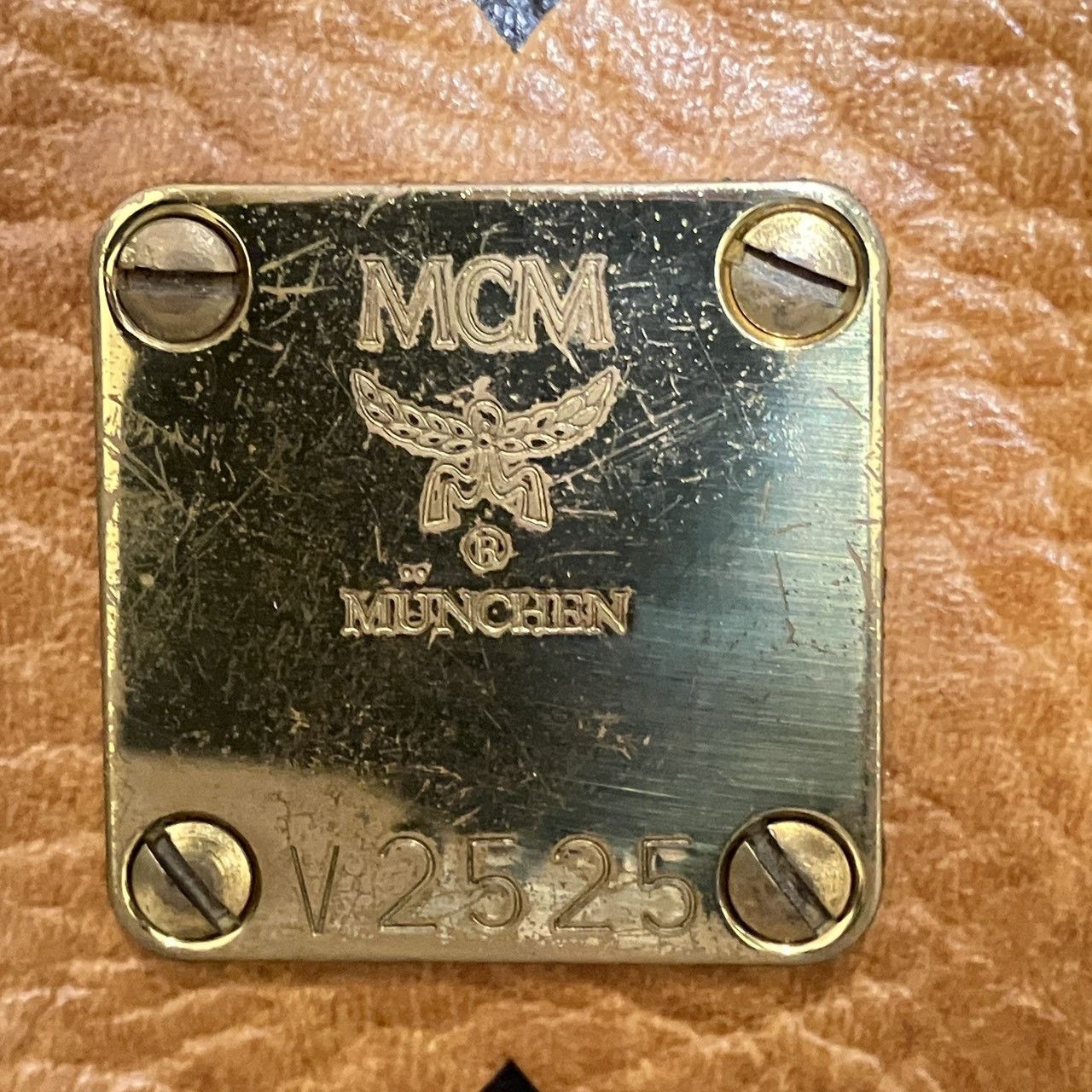 MCM MCM MCM Leather Boston Bag Leather Travel Bag V2525 DUTY FREE for USA Size ONE SIZE - 4 Thumbnail