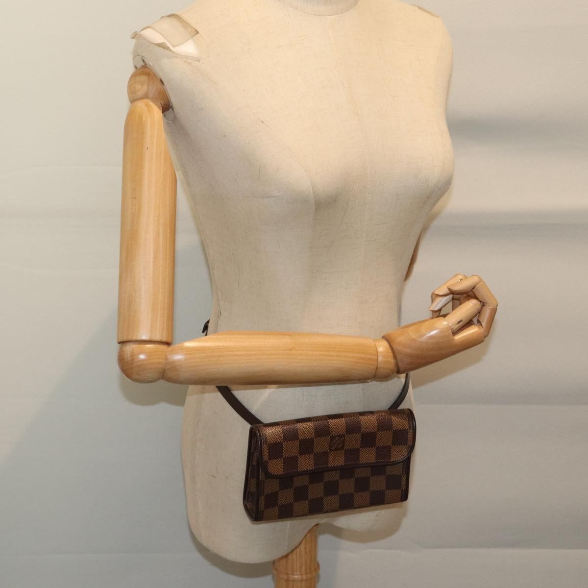 Louis Vuitton Louis Vuitton Florentine Waist Damier Canvas Size ONE SIZE - 13 Thumbnail