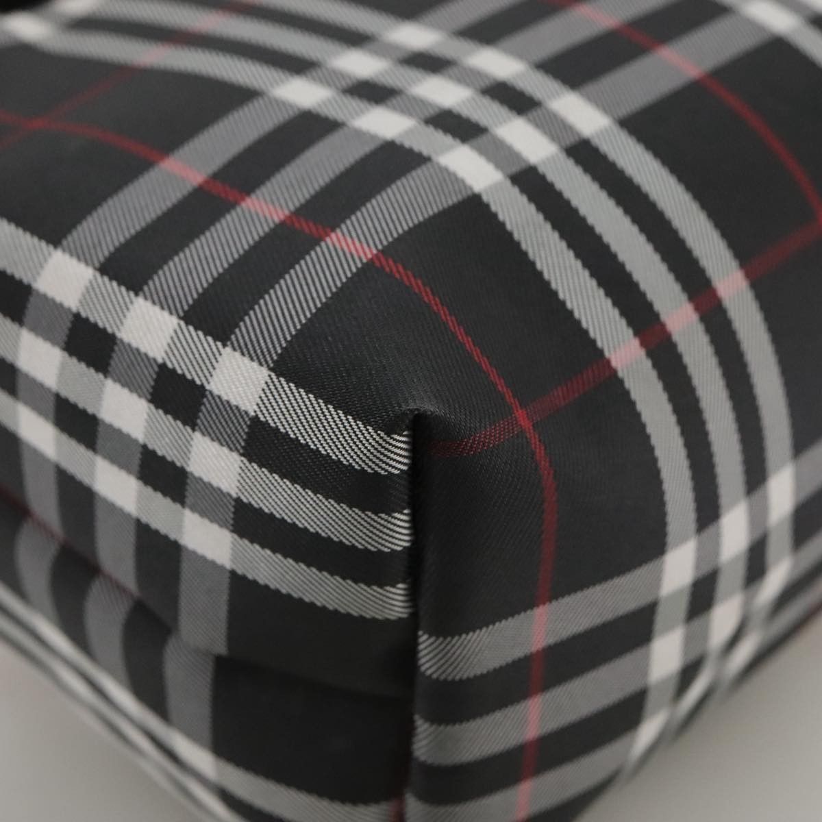 Burberry Burberry Nova Check Handbag Nylon Size ONE SIZE - 8 Thumbnail