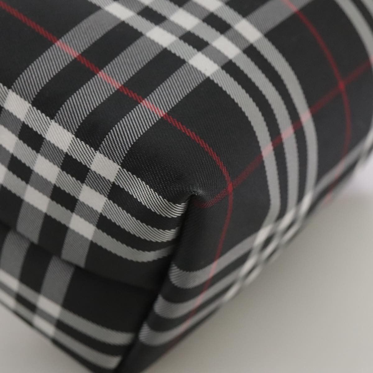 Burberry Burberry Nova Check Handbag Nylon Size ONE SIZE - 10 Thumbnail