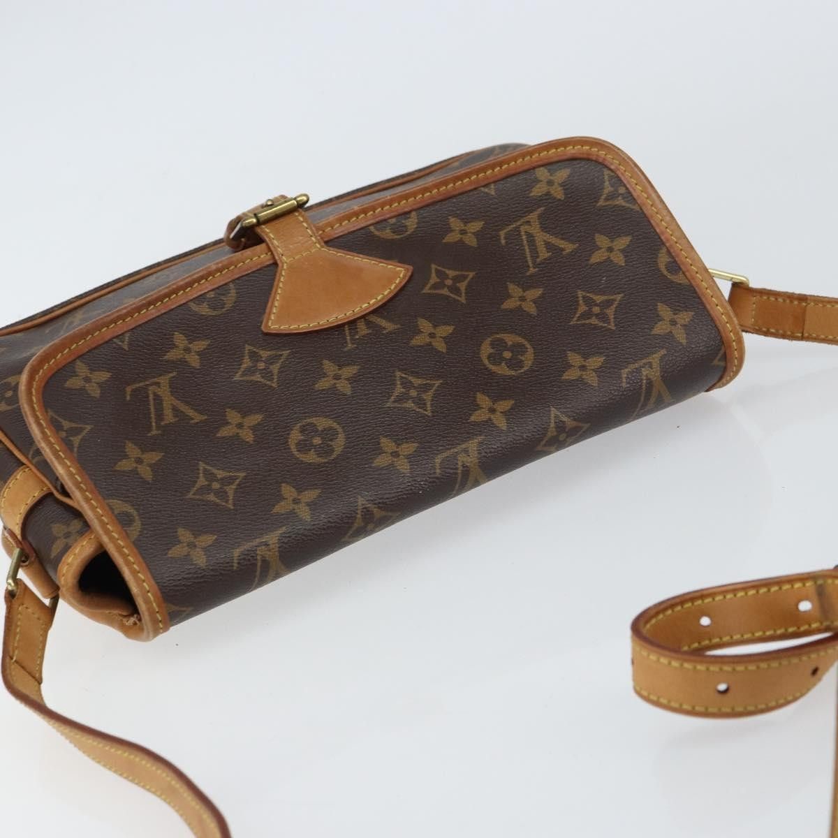 Louis Vuitton Louis Vuitton Sologne Handbag Monogram Canvas Size ONE SIZE - 20 Thumbnail