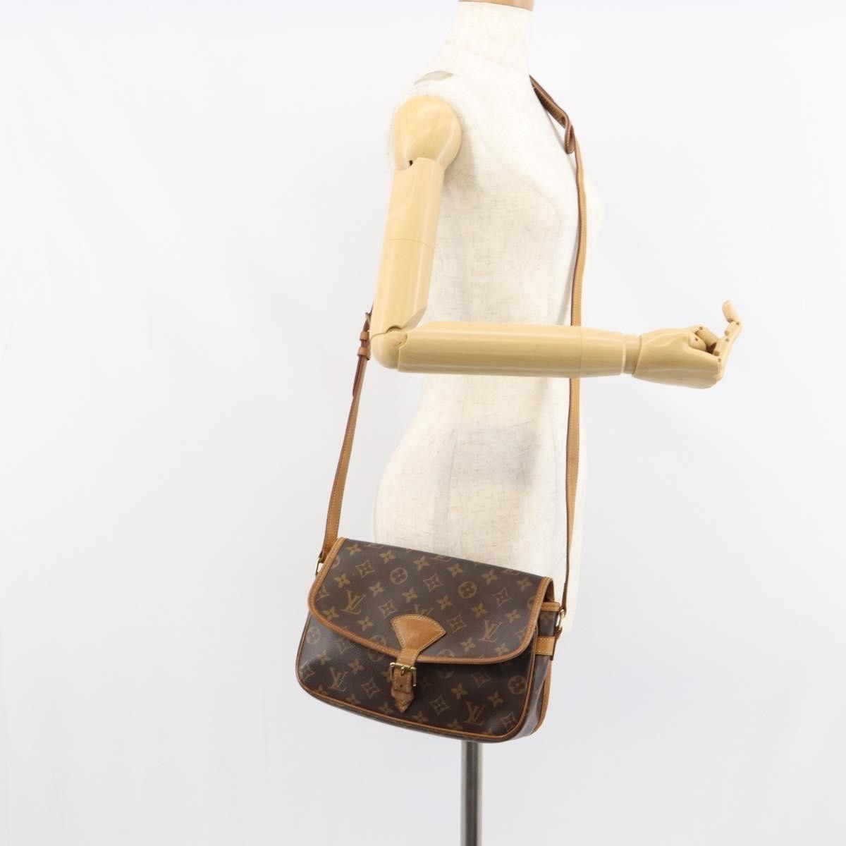 Louis Vuitton Louis Vuitton Sologne Handbag Monogram Canvas Size ONE SIZE - 15 Thumbnail