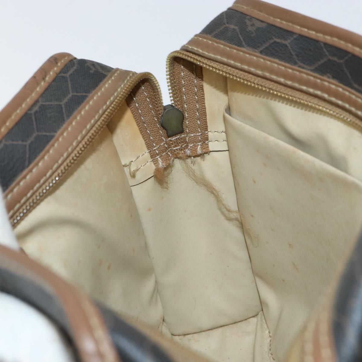 Dior Christian Dior Vintage Honeycomb Zip Canvas and Leather Size ONE SIZE - 14 Thumbnail