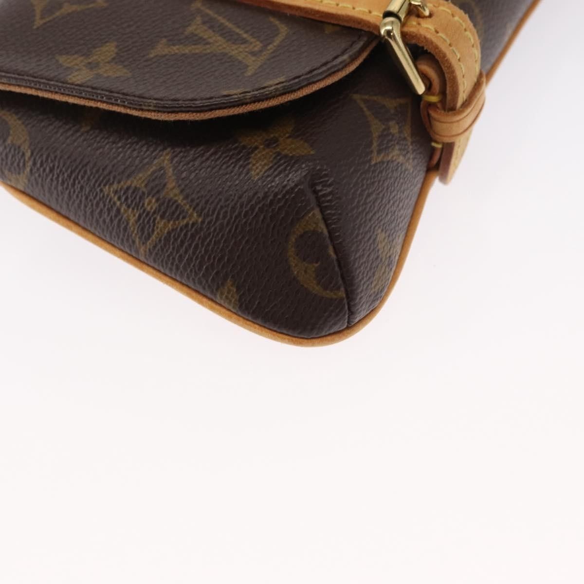 Louis Vuitton Louis Vuitton Marelle Waist Monogram Canvas Size ONE SIZE - 9 Thumbnail