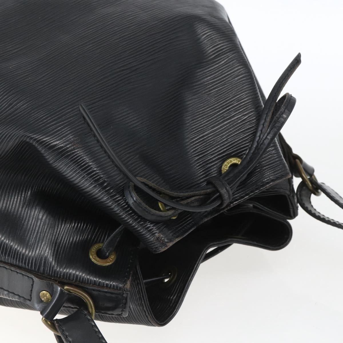 Louis Vuitton Louis Vuitton Petit Noe Epi Leather Size ONE SIZE - 16 Thumbnail