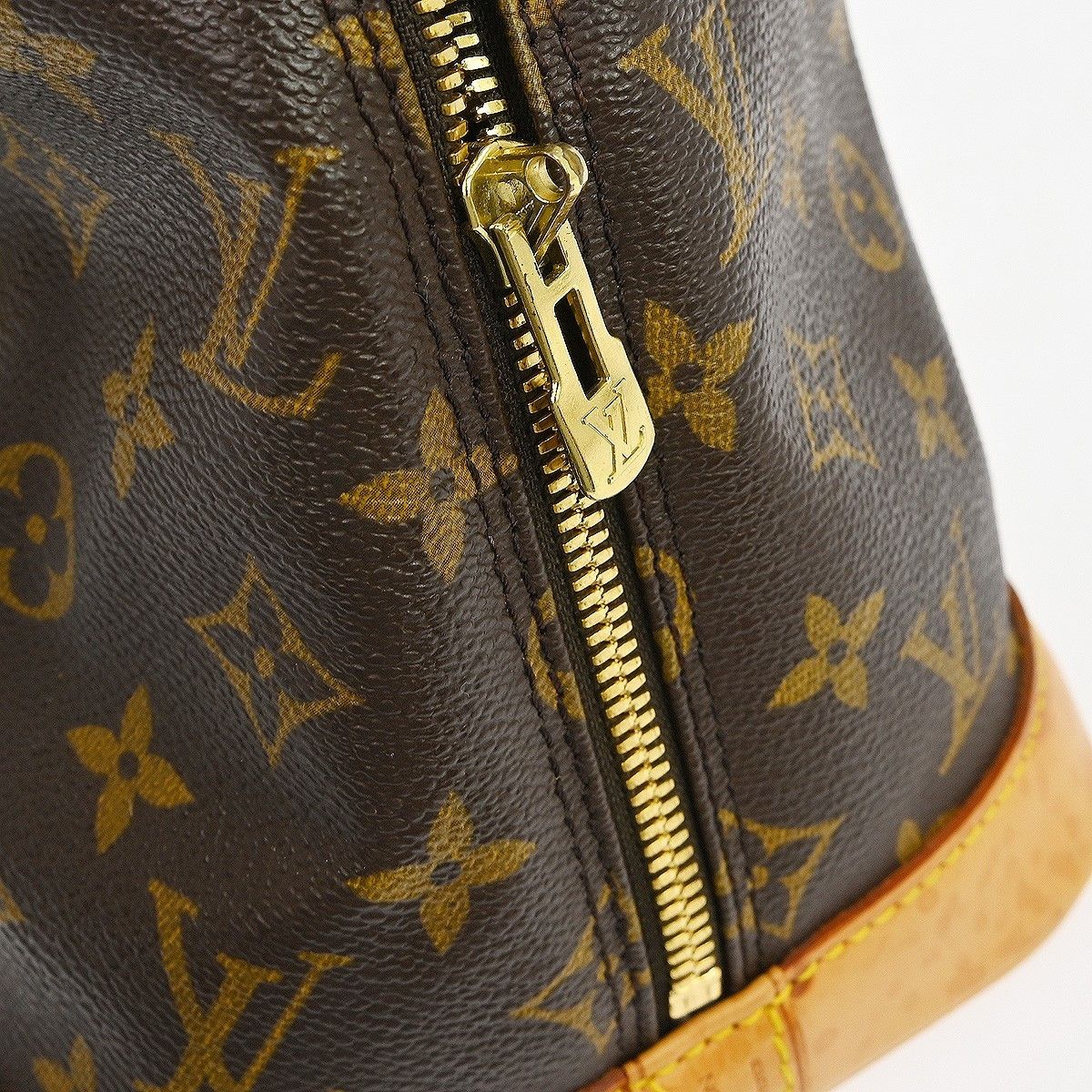 Louis Vuitton Louis Vuitton Alma Handbag Monogram Canvas Size ONE SIZE - 10 Thumbnail
