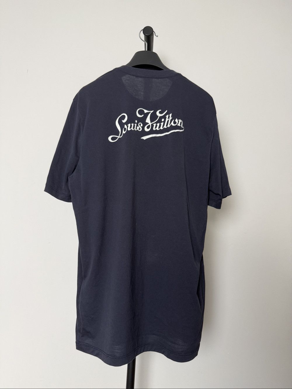 Louis Vuitton Louis Vuitton Flocked Logo T-Shirt Size L Size US L / EU 52-54 / 3 - 2 Thumbnail