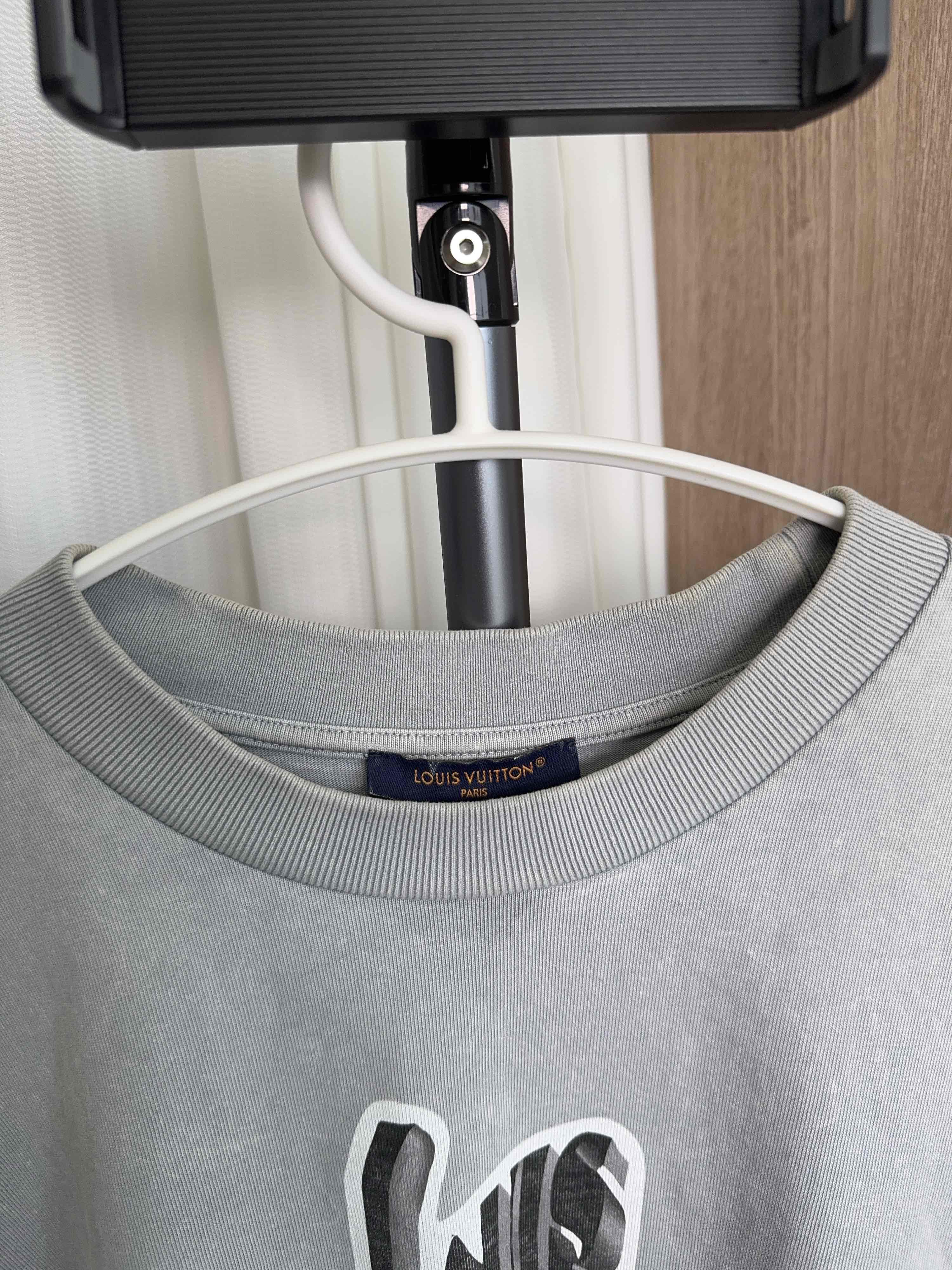 Louis Vuitton Louis Vuitton Logo Print T-Shirt Size M Size M / US 6-8 / IT 42-44 - 5 Thumbnail