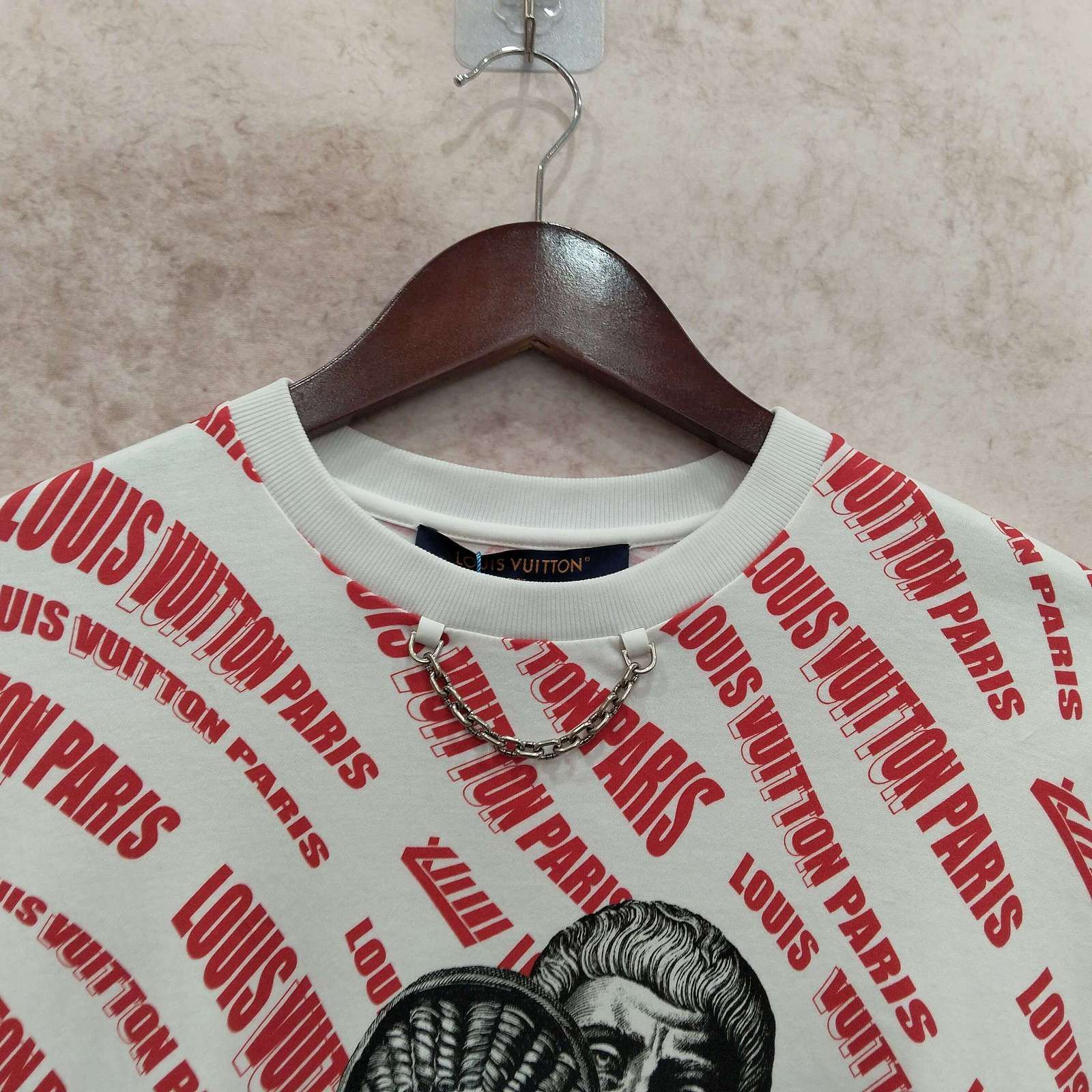 Louis Vuitton LOUIS VUITTON x Fornasetti Printed Chain T-Shirt Size XS Size XS / US 0-2 / IT 36-38 - 6 Thumbnail