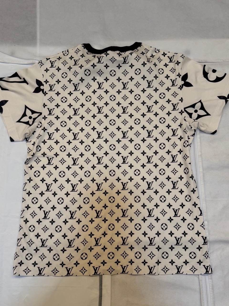 Louis Vuitton Louis Vuitton Monogram Print T-Shirt Size XL Size XL / US 12-14 / IT 48-50 - 2 Thumbnail