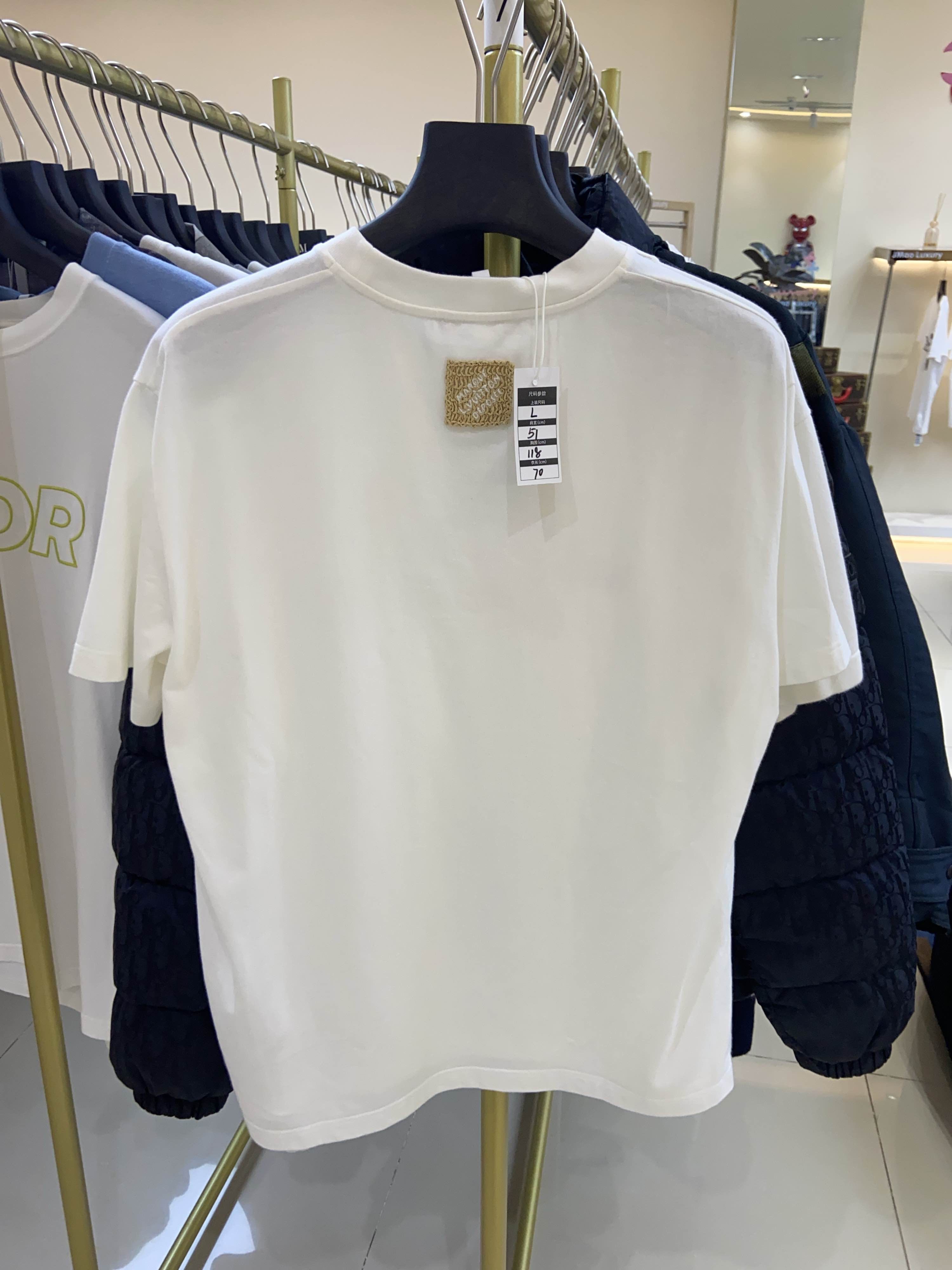 Louis Vuitton Louis Vuitton Embroidered Script Logo T-Shirt Size L Size US L / EU 52-54 / 3 - 2 Thumbnail