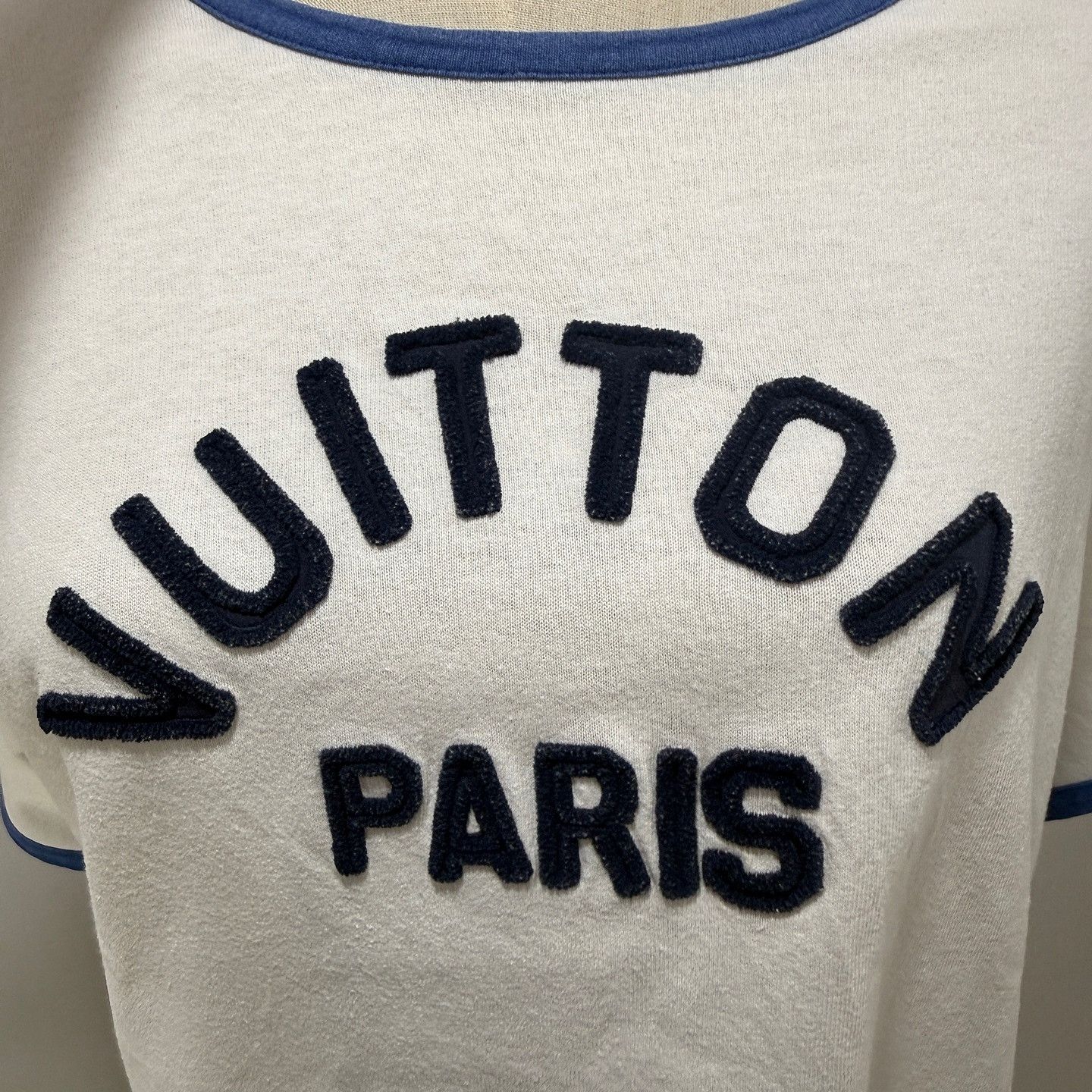 Louis Vuitton Louis Vuitton Flocked Logo Short Sleeve T-Shirt Size S Size S / US 4 / IT 40 - 6 Thumbnail
