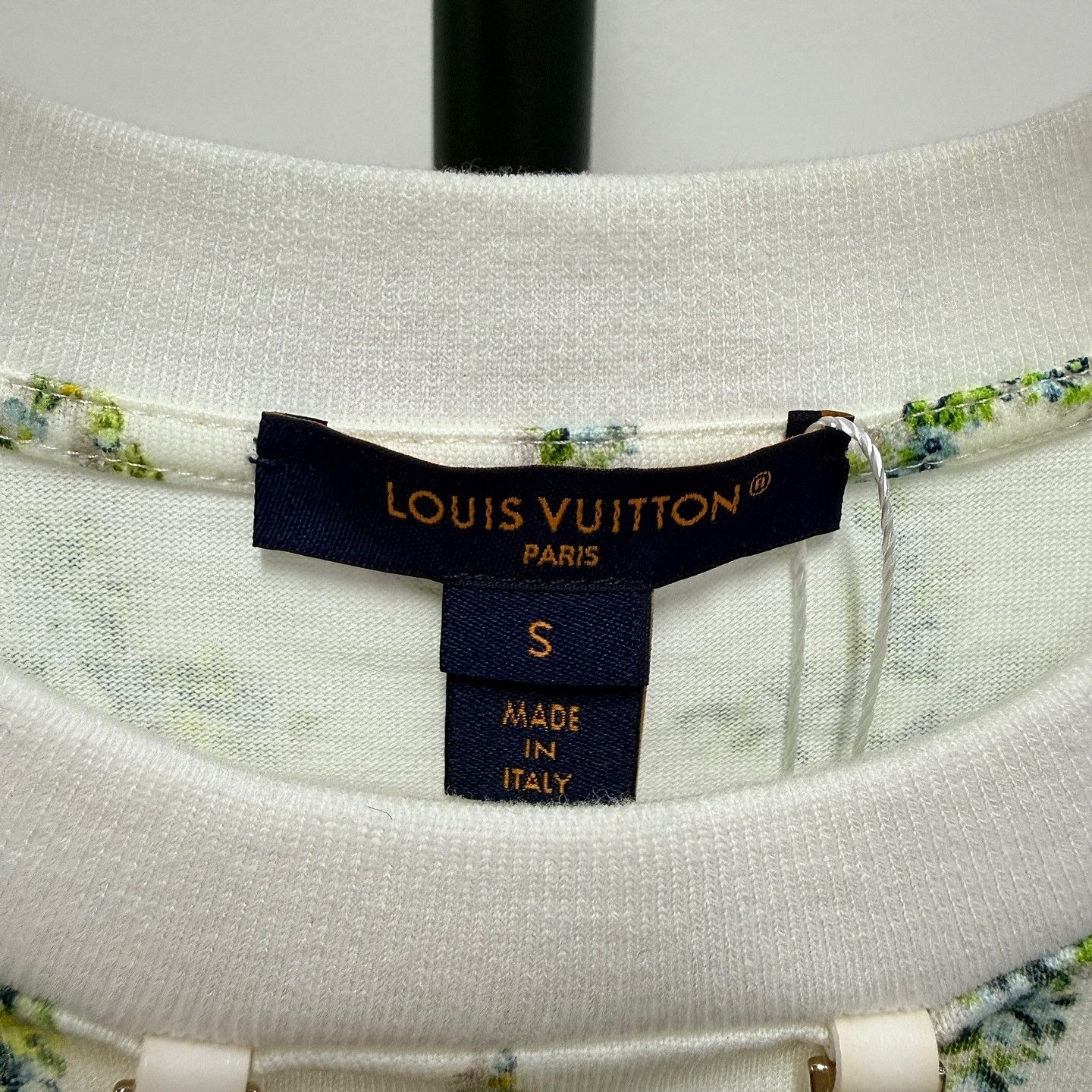 Louis Vuitton Louis Vuitton Floral Monogram Short Sleeve T-Shirt Size S Size S / US 4 / IT 40 - 3 Thumbnail
