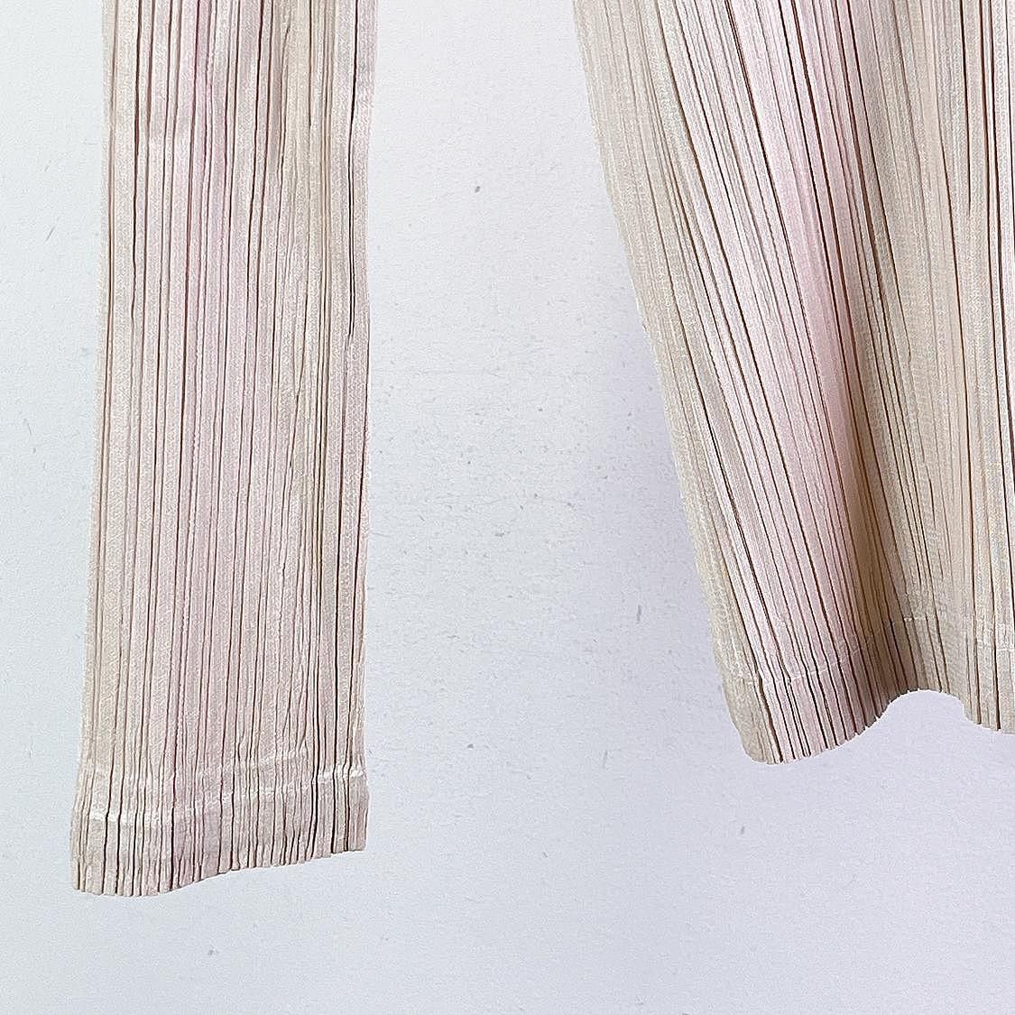 Pleats Please Issey Miyake PLEATS PLEASE ISSEY MIYAKE Beige Pleated Top Size M Size M / US 6-8 / IT 42-44 - 5 Thumbnail