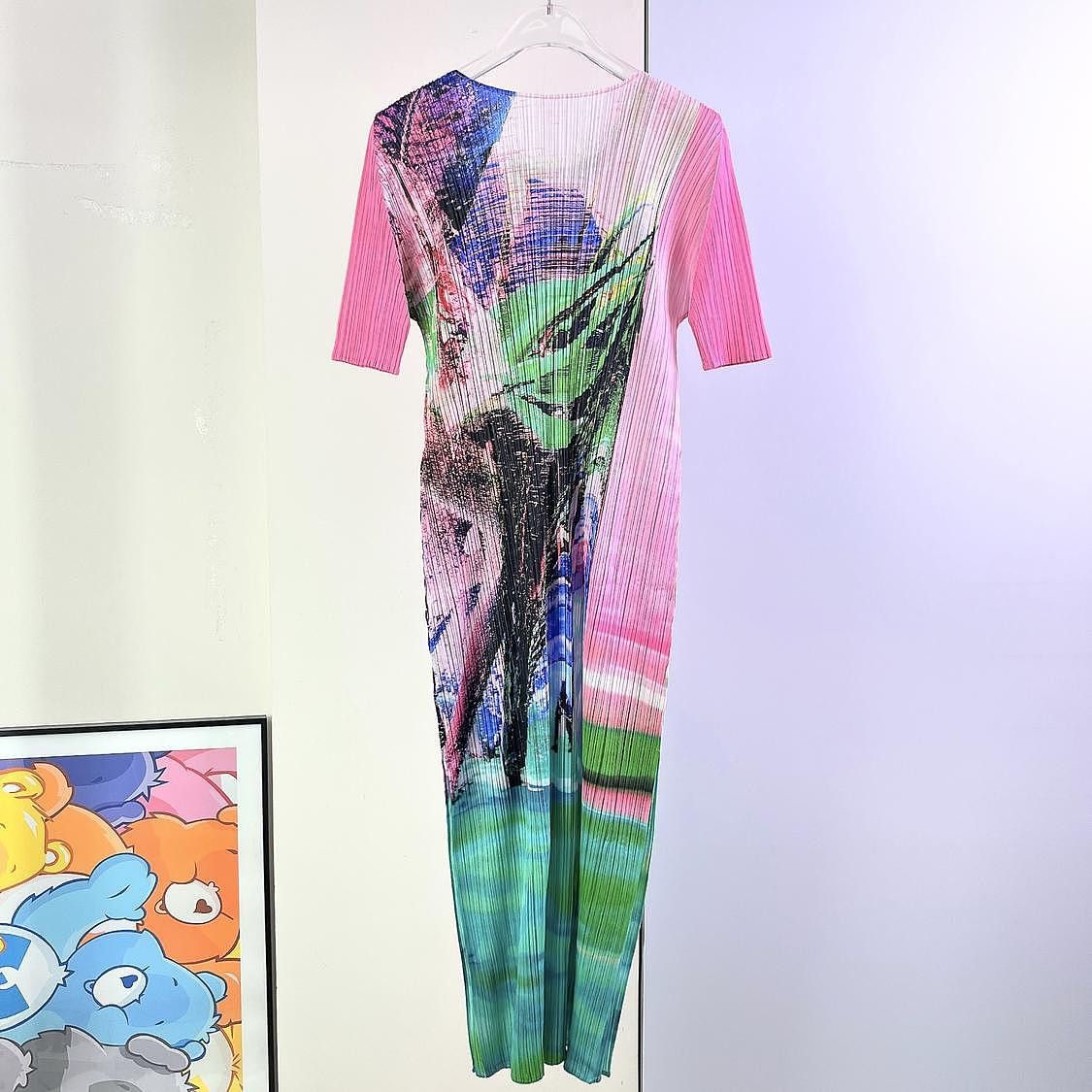 Pleats Please Issey Miyake Pleats Please Issey Miyake Graphic Pleated Dress Size 3 Size M / US 6-8 / IT 42-44 - 2 Thumbnail