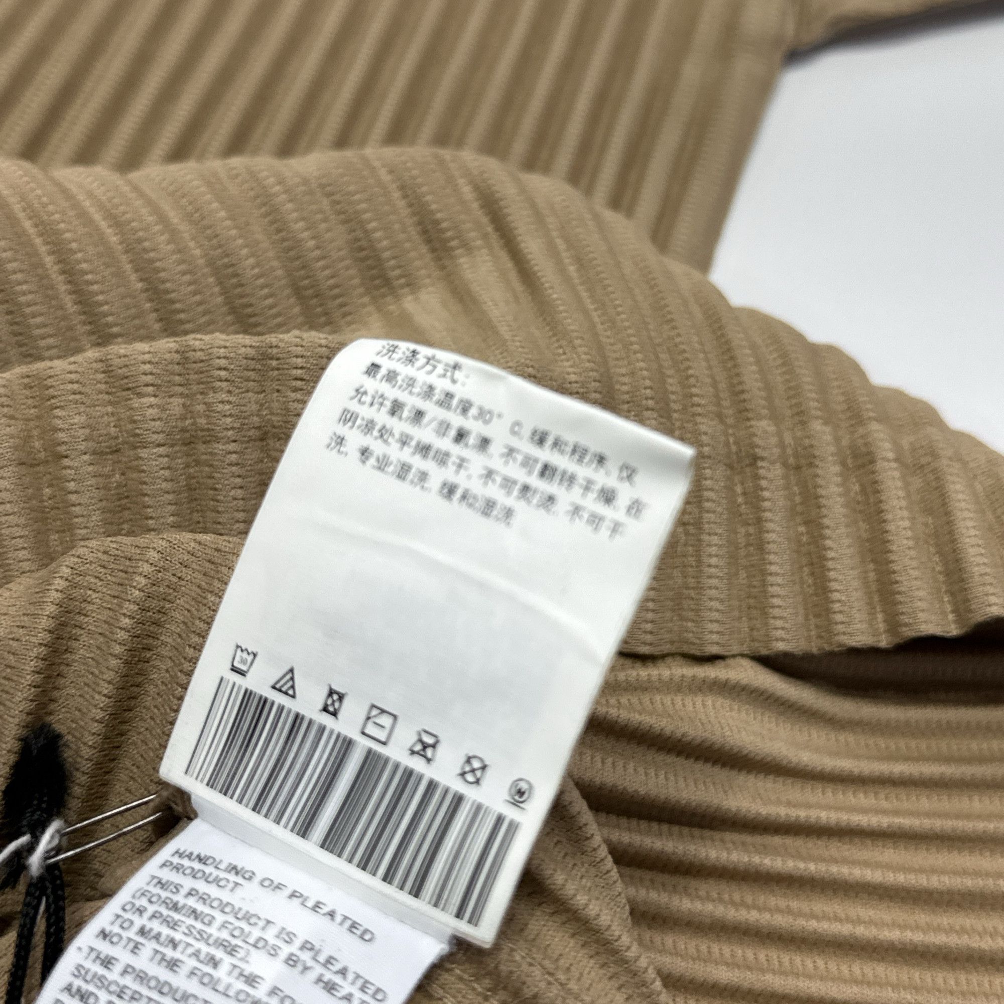 Issey Miyake Homme Plissé Issey Miyake Pleated Long Sleeve T-Shirt XL Size US XL / EU 56 / 4 - 6 Thumbnail