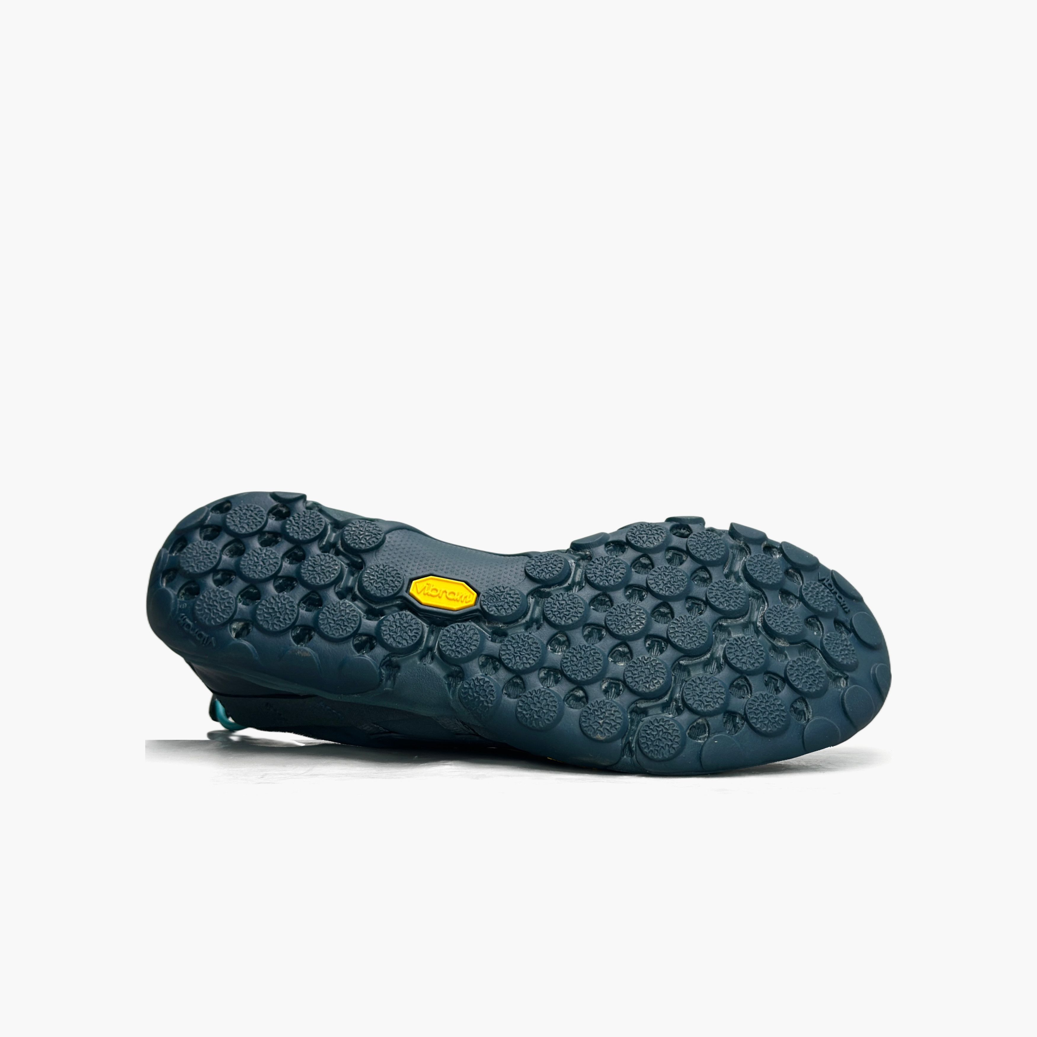 Issey Miyake × New Balance New Balance x Issey Miyake Vibram Sneakers US 5 Size US 5 / EU 37 - 7 Thumbnail