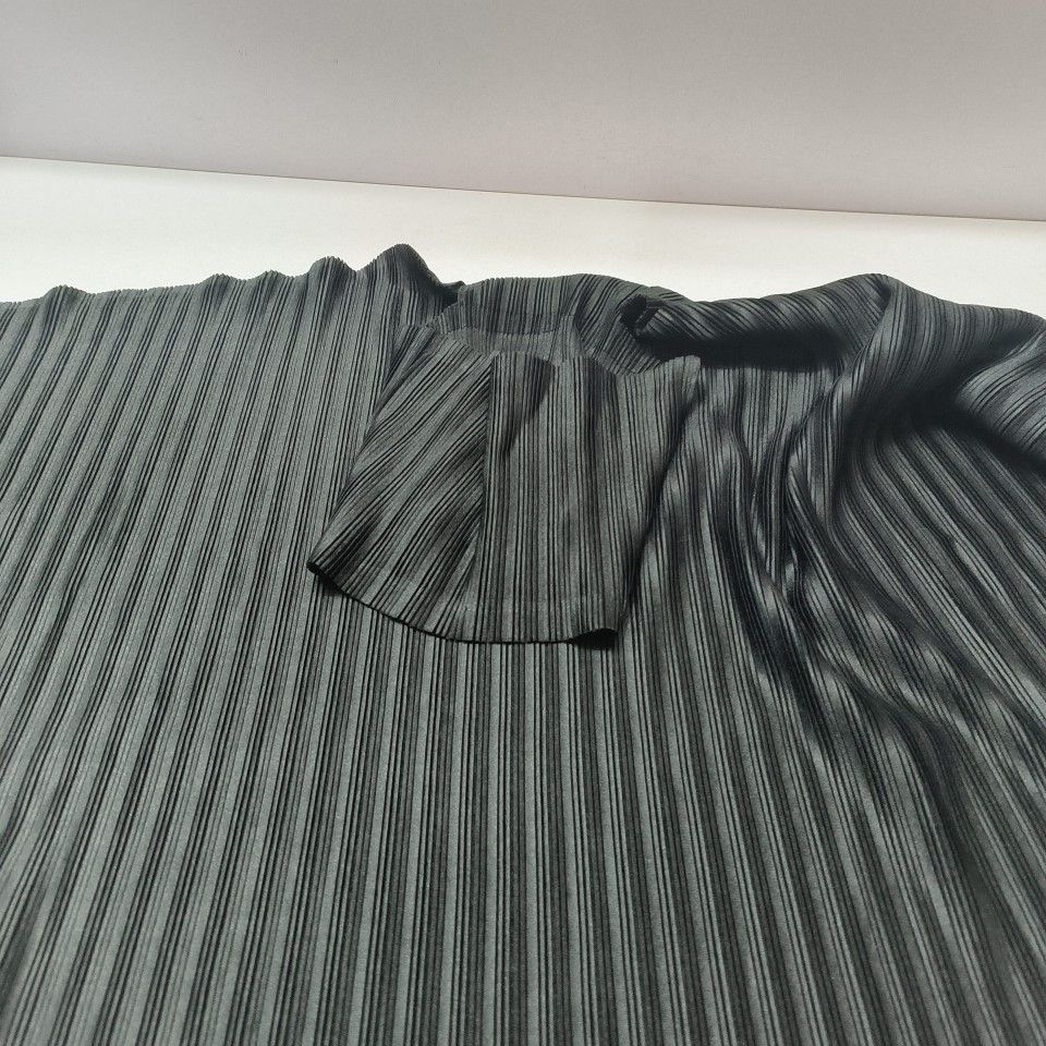 Pleats Please Issey Miyake Pleats Please Issey Miyake Pleated Turtleneck Top Size M Size M / US 6-8 / IT 42-44 - 4 Thumbnail