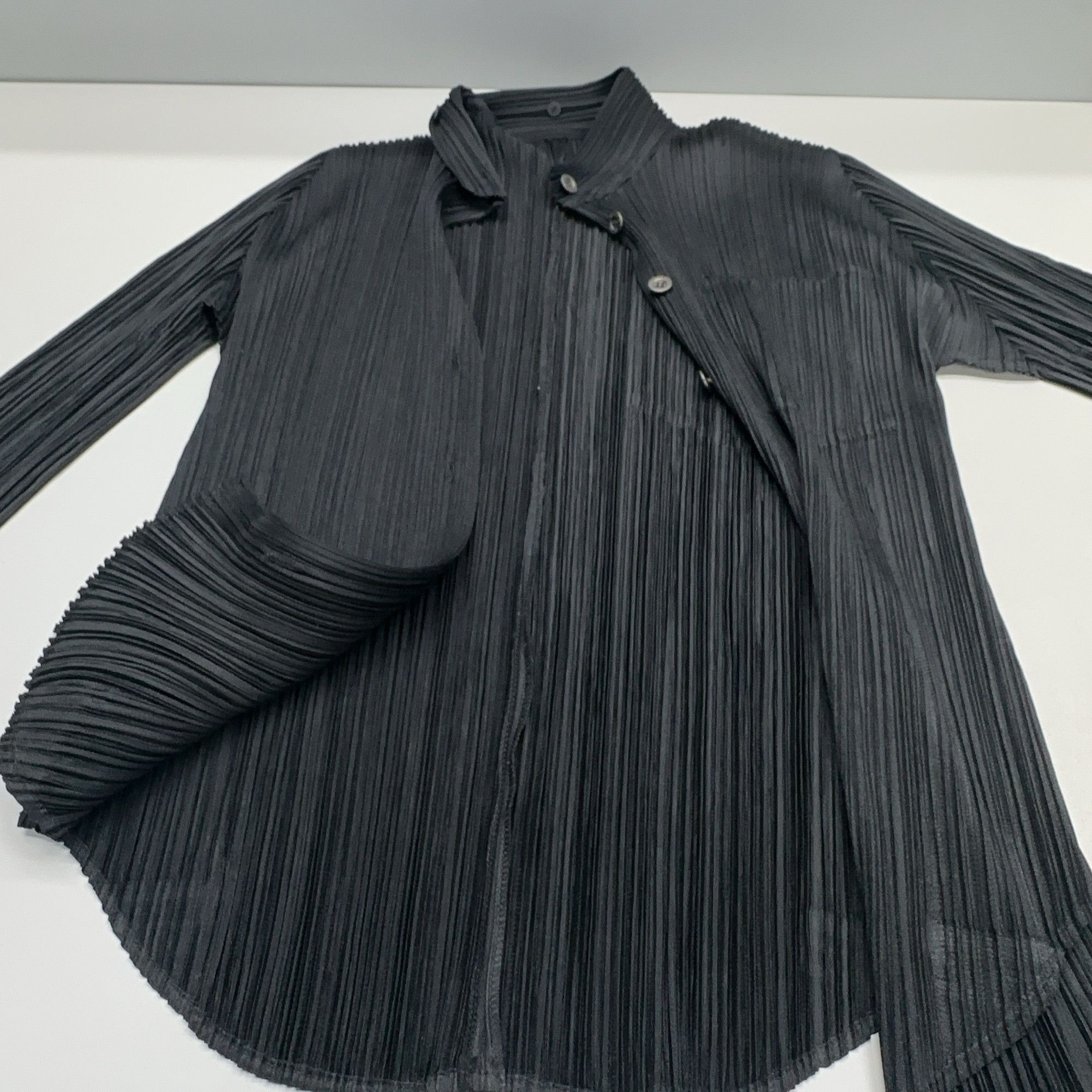 Pleats Please Issey Miyake Pleats Please Issey Miyake Pleated Button Up Size 3 Size M / US 6-8 / IT 42-44 - 6 Thumbnail