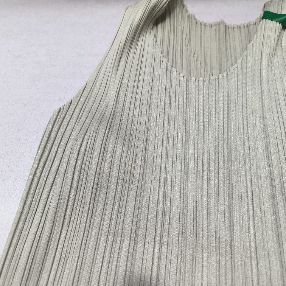 Pleats Please Issey Miyake PLEATS PLEASE ISSEY MIYAKE Pleated Tank Top Size 3 Size M / US 6-8 / IT 42-44 - 6 Thumbnail