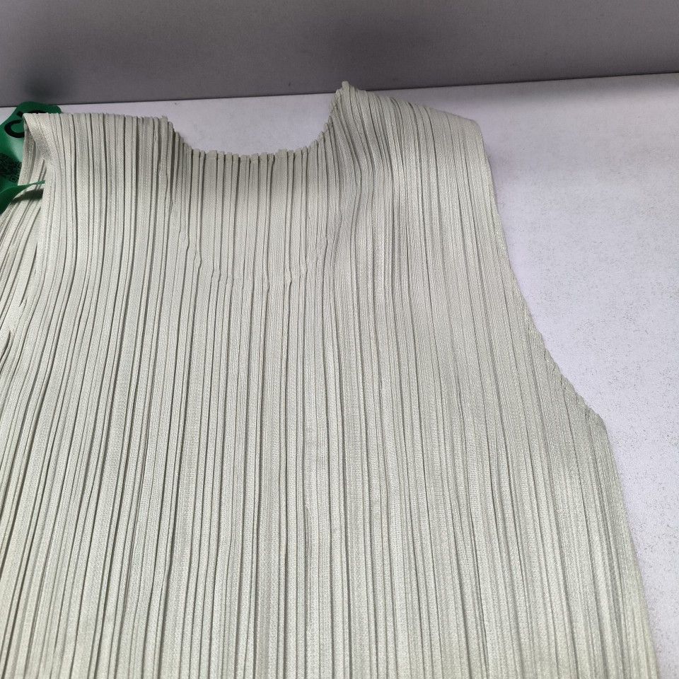 Pleats Please Issey Miyake PLEATS PLEASE ISSEY MIYAKE Pleated Tank Top Size 3 Size M / US 6-8 / IT 42-44 - 4 Thumbnail