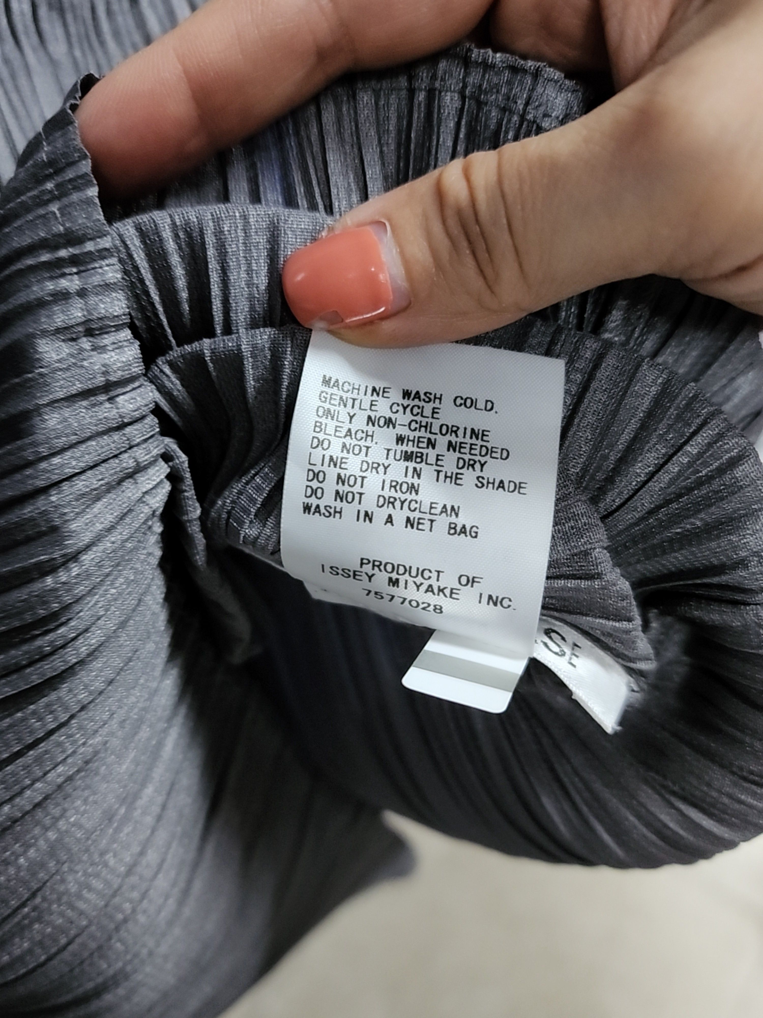 Pleats Please Issey Miyake PLEATS PLEASE ISSEY MIYAKE Pleated Top Size 3 Size M / US 6-8 / IT 42-44 - 4 Thumbnail