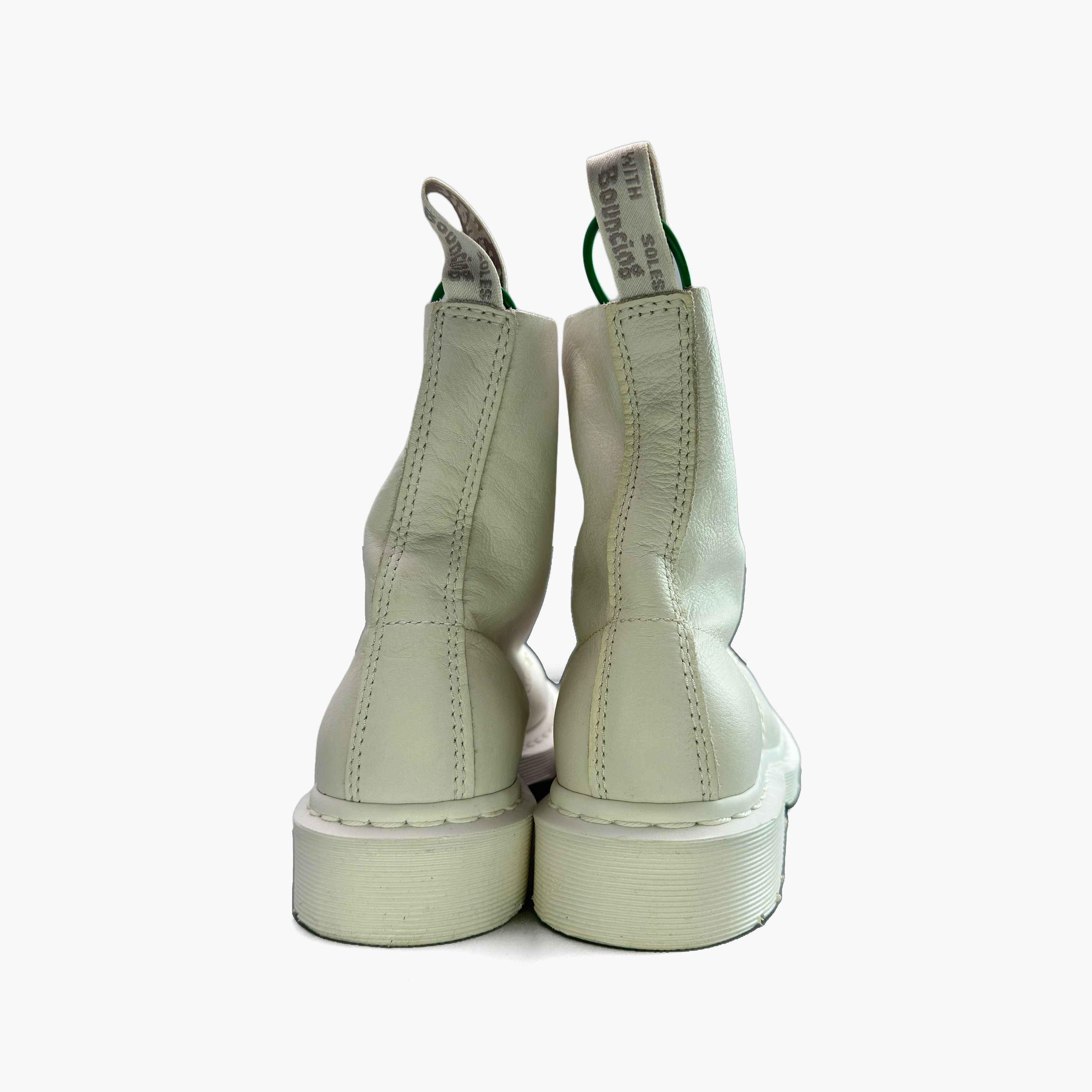Dr. Martens Dr. Martens 1460 Pascal Mono Boots Size 41 Size US 9.5 / IT 39.5 - 6 Thumbnail