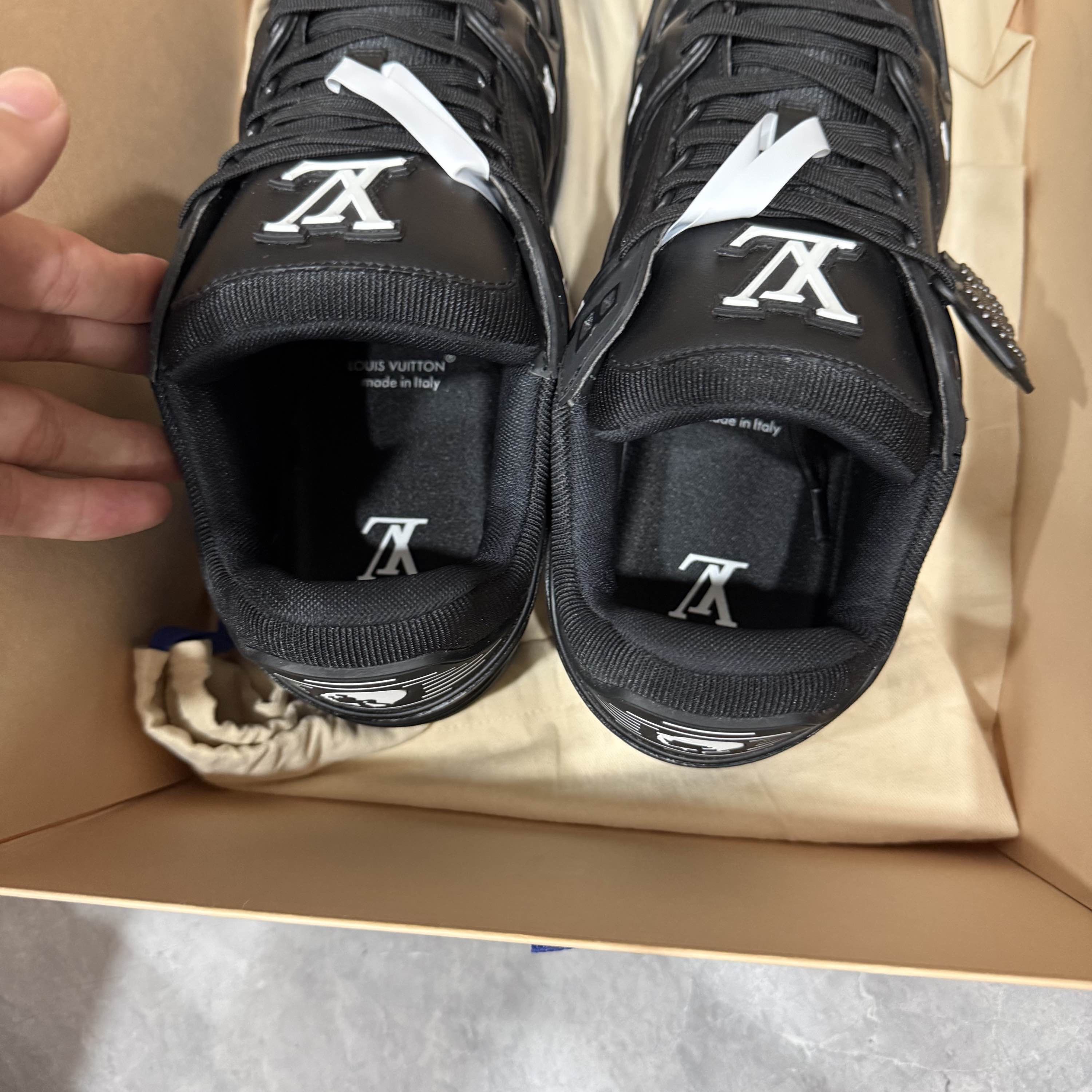 Louis Vuitton Louis Vuitton x Nigo Trainer Sneakers US 9 / EU 42 Size US 9 / EU 42 - 7 Thumbnail