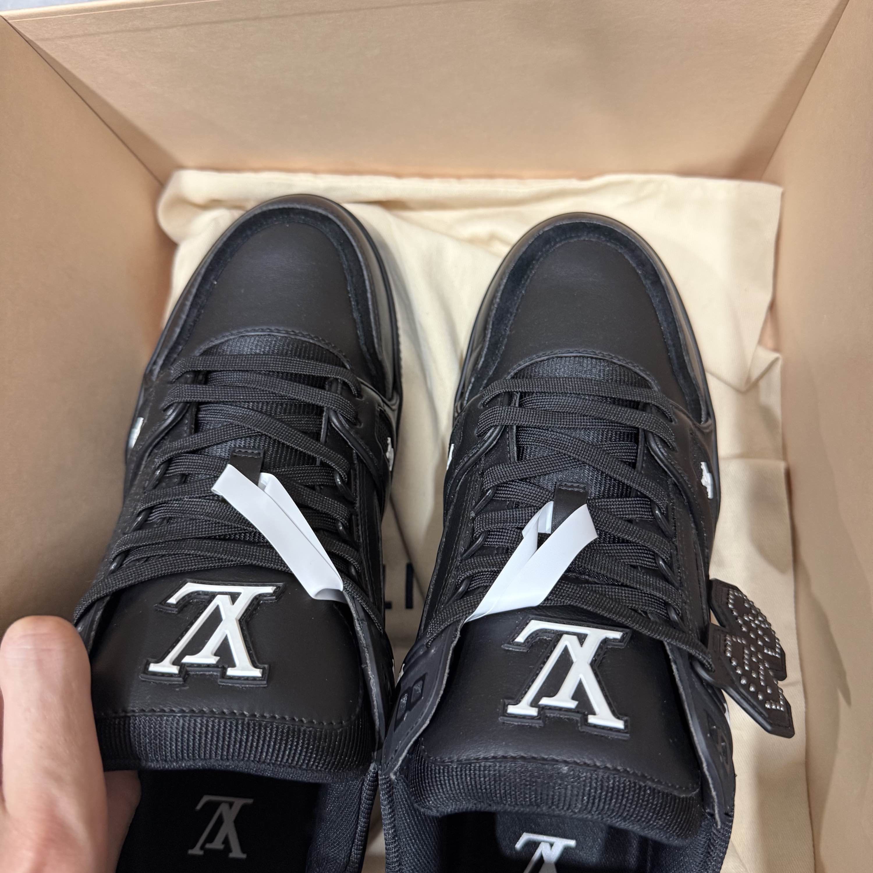 Louis Vuitton Louis Vuitton x Nigo Trainer Sneakers US 9 / EU 42 Size US 9 / EU 42 - 6 Thumbnail