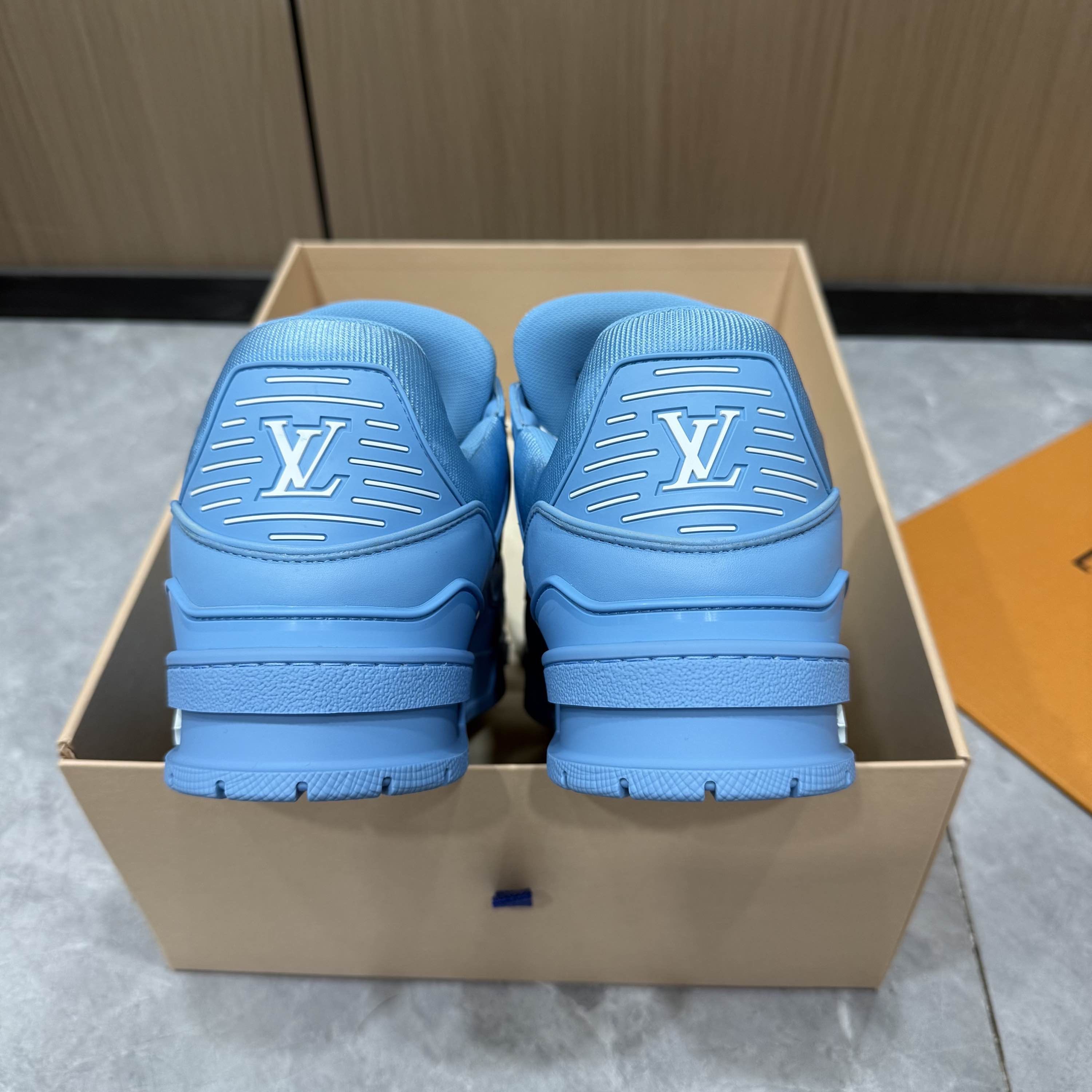 Louis Vuitton Louis Vuitton Trainer Blue Low-Top Sneakers US 9 Size US 9 / EU 42 - 3 Thumbnail