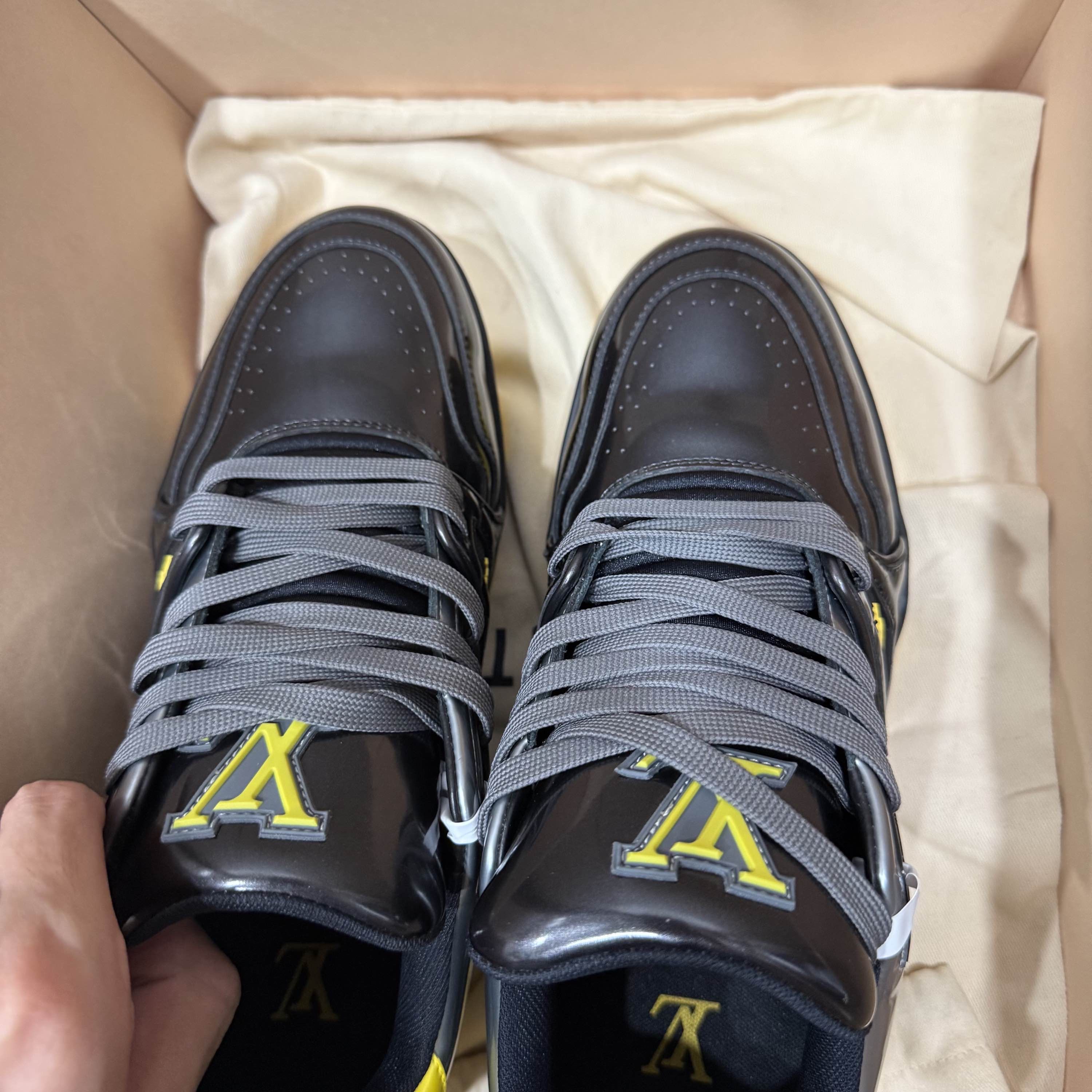 Louis Vuitton Louis Vuitton Trainer Low Top Sneakers 40.5 Size US 7.5 / EU 40-41 - 7 Thumbnail