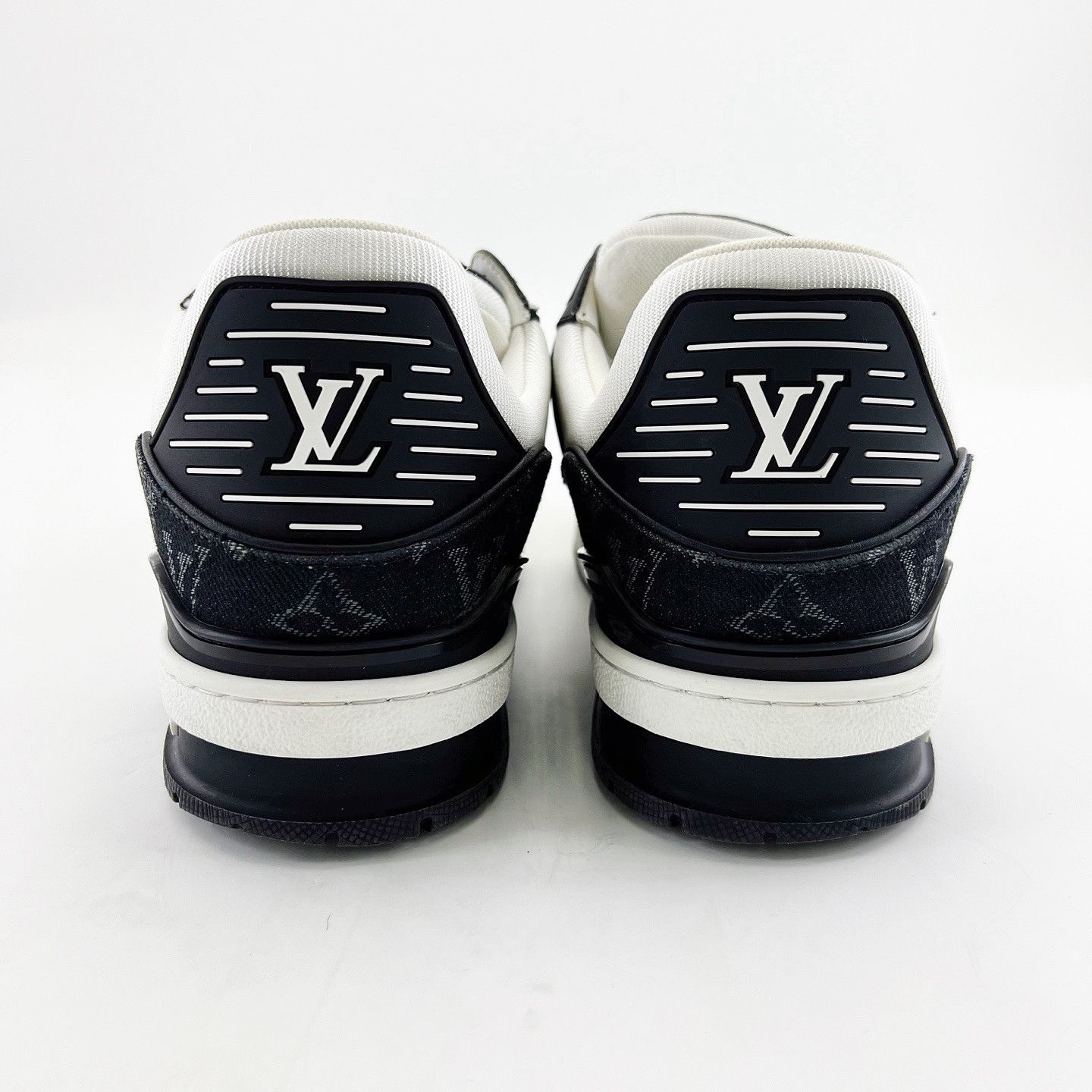 Louis Vuitton Louis Vuitton Monogram Trainer Sneakers Size 10 Size US 10 / EU 43 - 3 Thumbnail