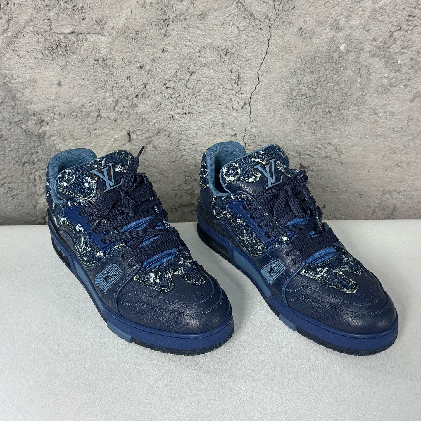 Louis Vuitton Louis Vuitton x Nigo Trainer Sneakers Blue Size 10 Size US 9 / EU 42 - 6 Thumbnail