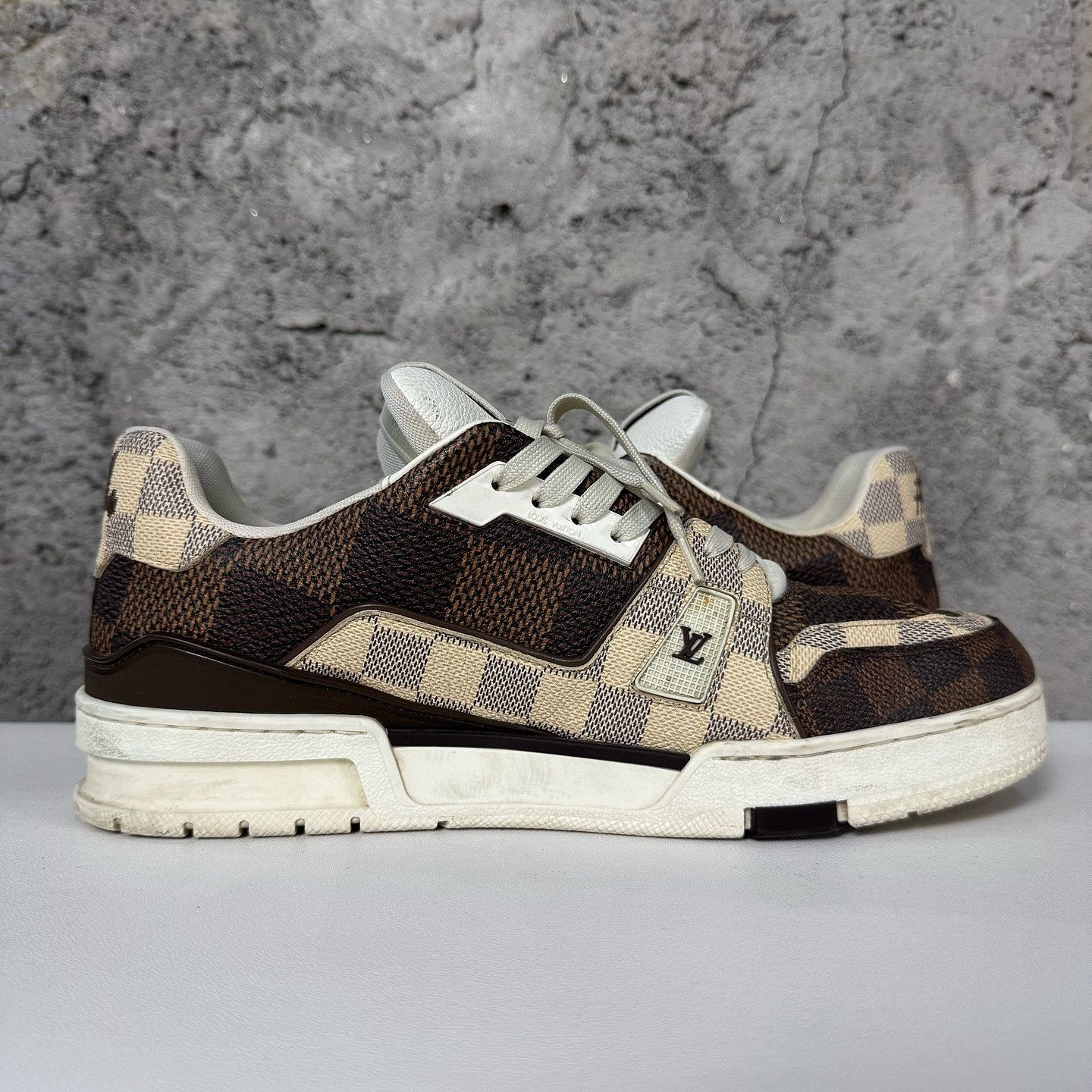 Louis Vuitton Louis Vuitton Damier Trainer Sneakers Size 9 Size US 9 / EU 42 - 8 Thumbnail