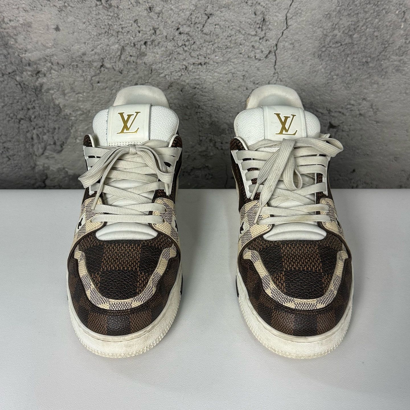 Louis Vuitton Louis Vuitton Damier Trainer Sneakers Size 9 Size US 9 / EU 42 - 2 Thumbnail