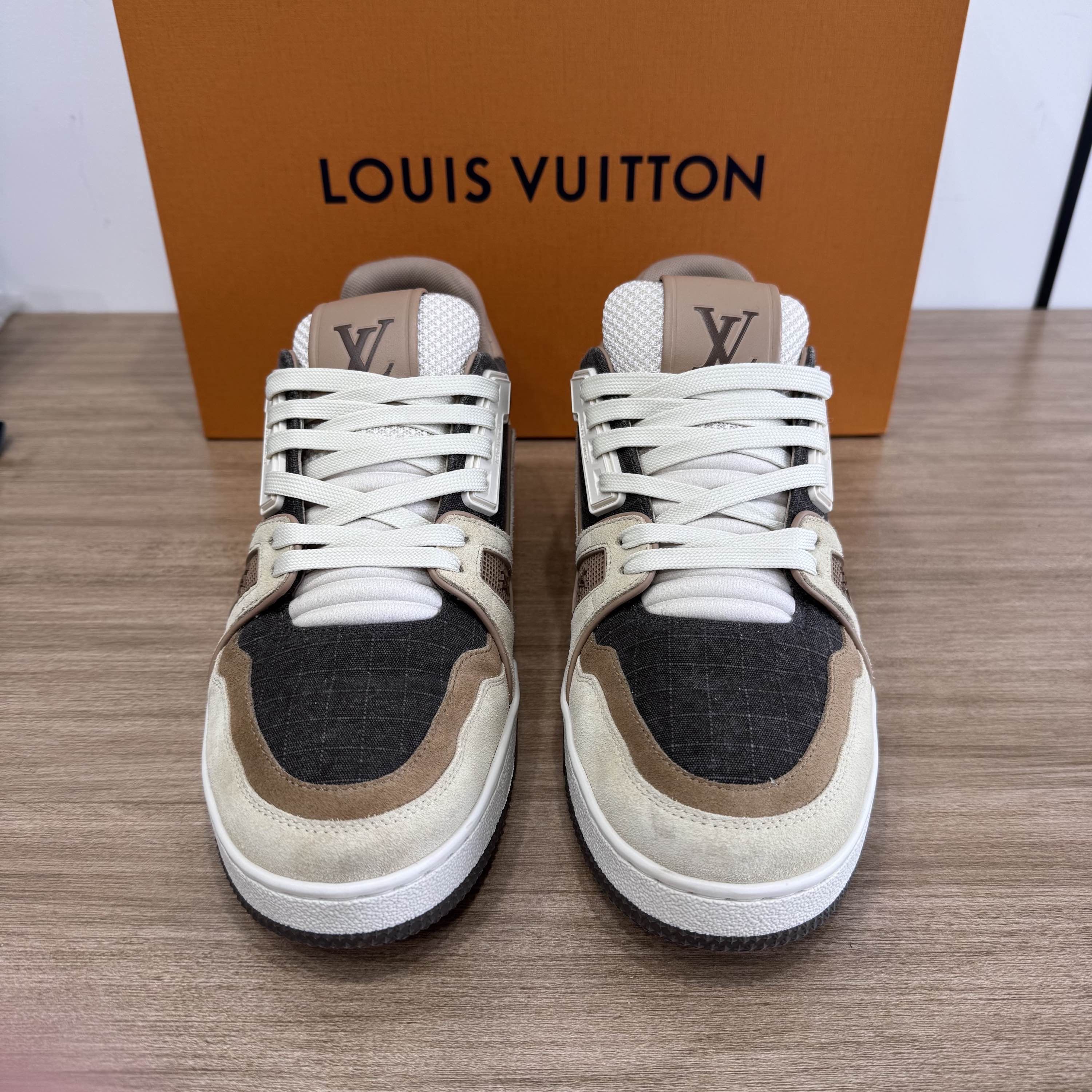 Louis Vuitton Louis Vuitton Trainer Low-Top Sneakers Size 7.5 Size US 7.5 / EU 40-41 - 2 Thumbnail