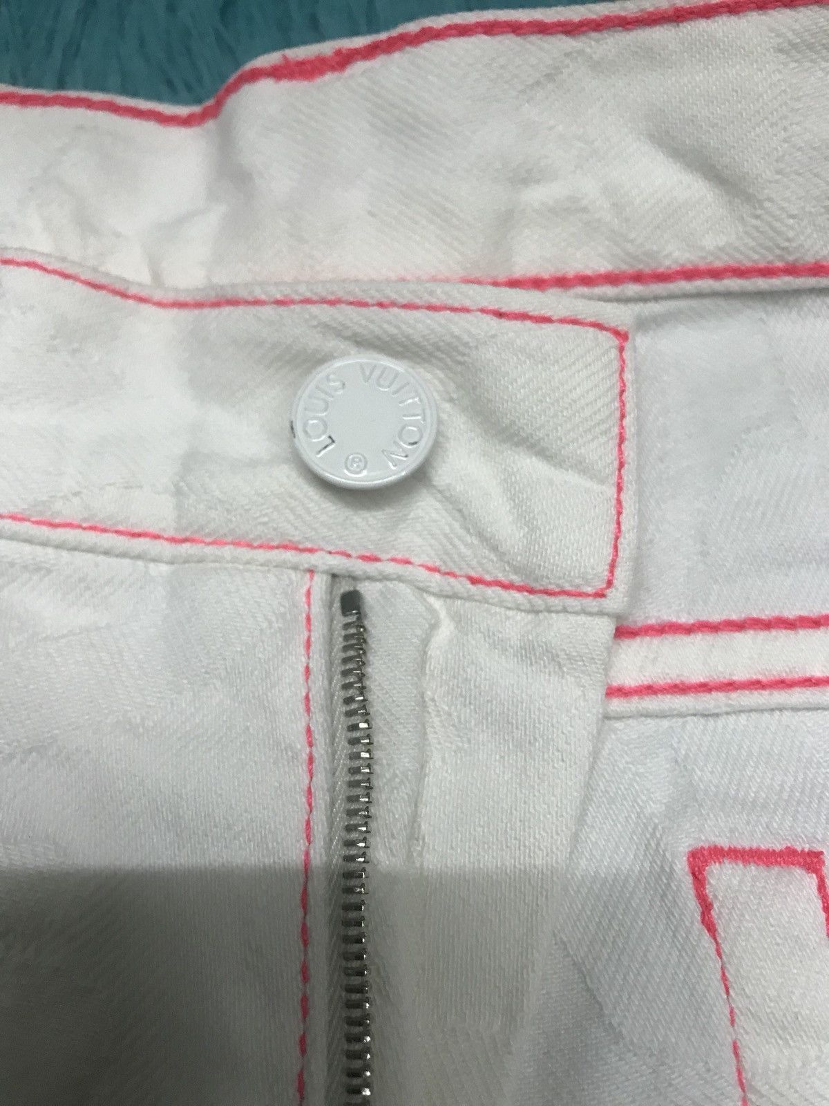 Louis Vuitton Louis Vuitton Pink Stich ‘Paris’ Monogram Spellout Jeans Size US 30 / EU 46 - 4 Thumbnail