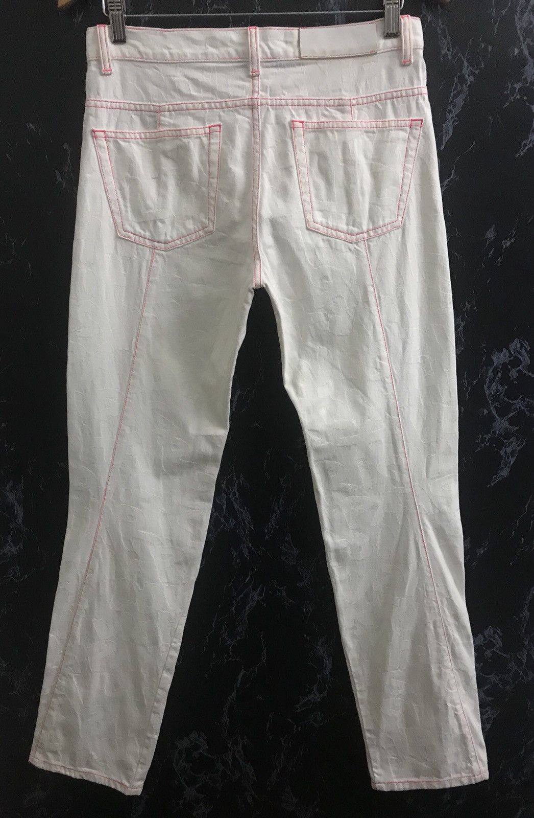 Louis Vuitton Louis Vuitton Pink Stich ‘Paris’ Monogram Spellout Jeans Size US 30 / EU 46 - 2 Thumbnail
