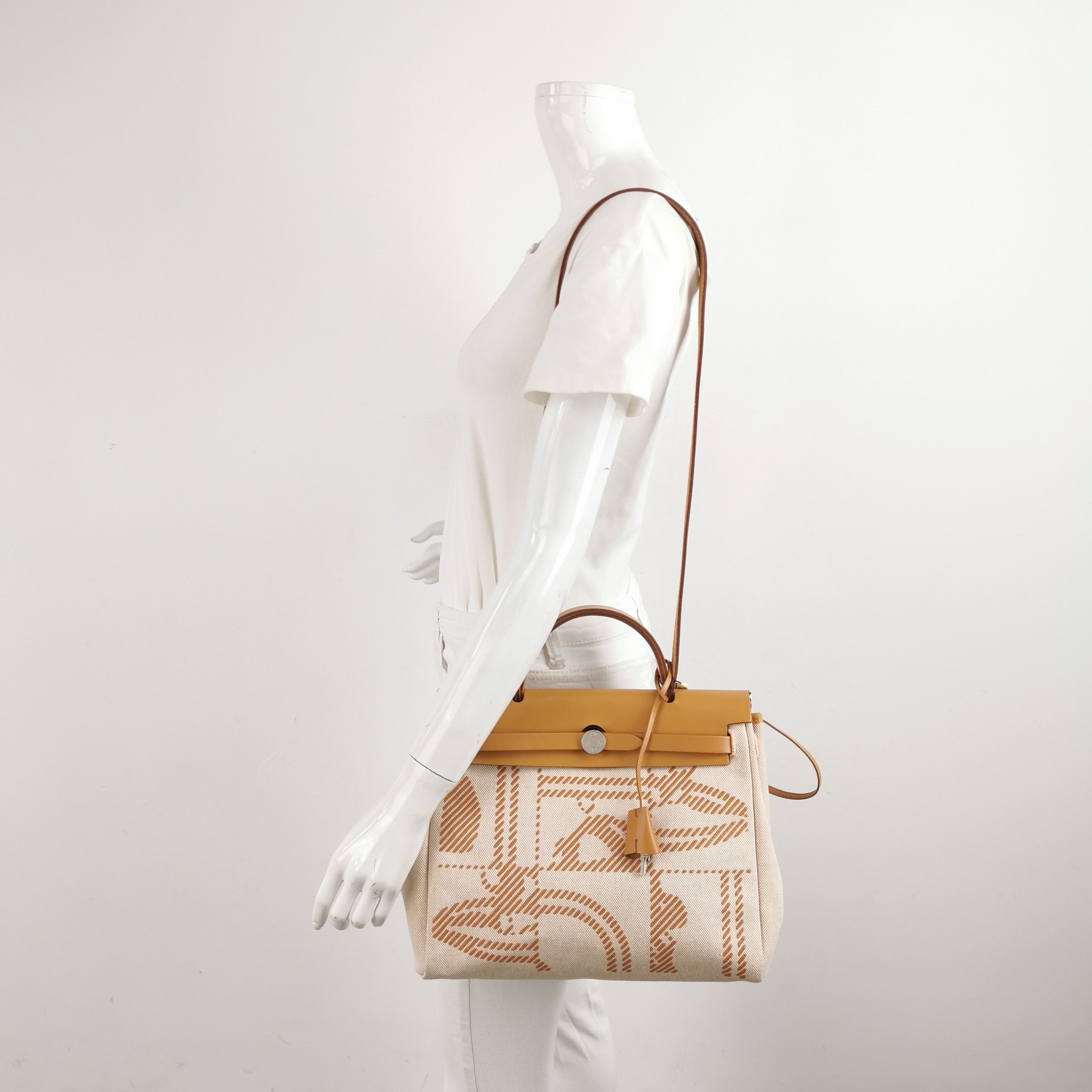 Hermes Hermes Women os Shoulder Bags Size ONE SIZE - 2 Thumbnail