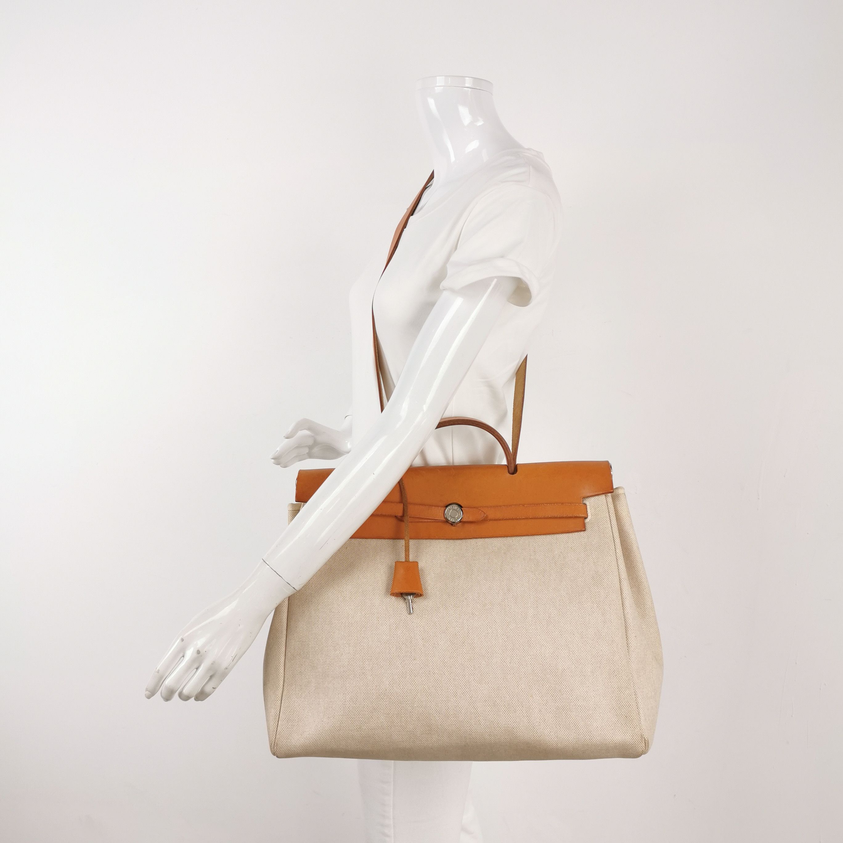Hermes Hermes Women os Shoulder Bags Size ONE SIZE - 2 Thumbnail
